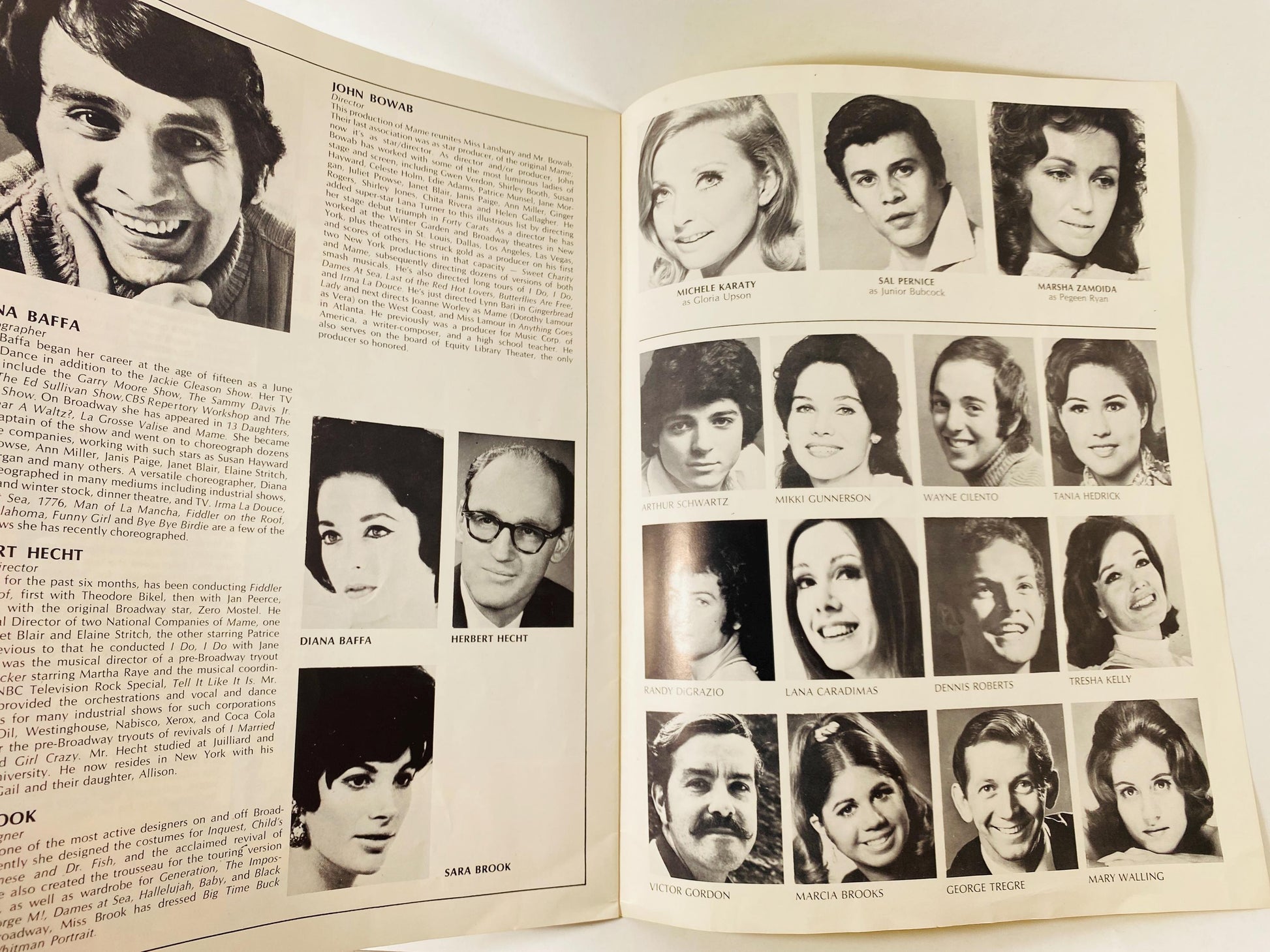 1971 Mame Souvenir Program featuring Angela Lansbury Musical Theater Program Vintage Broadway Tour Memorabilia Mod Yellow Cover Art