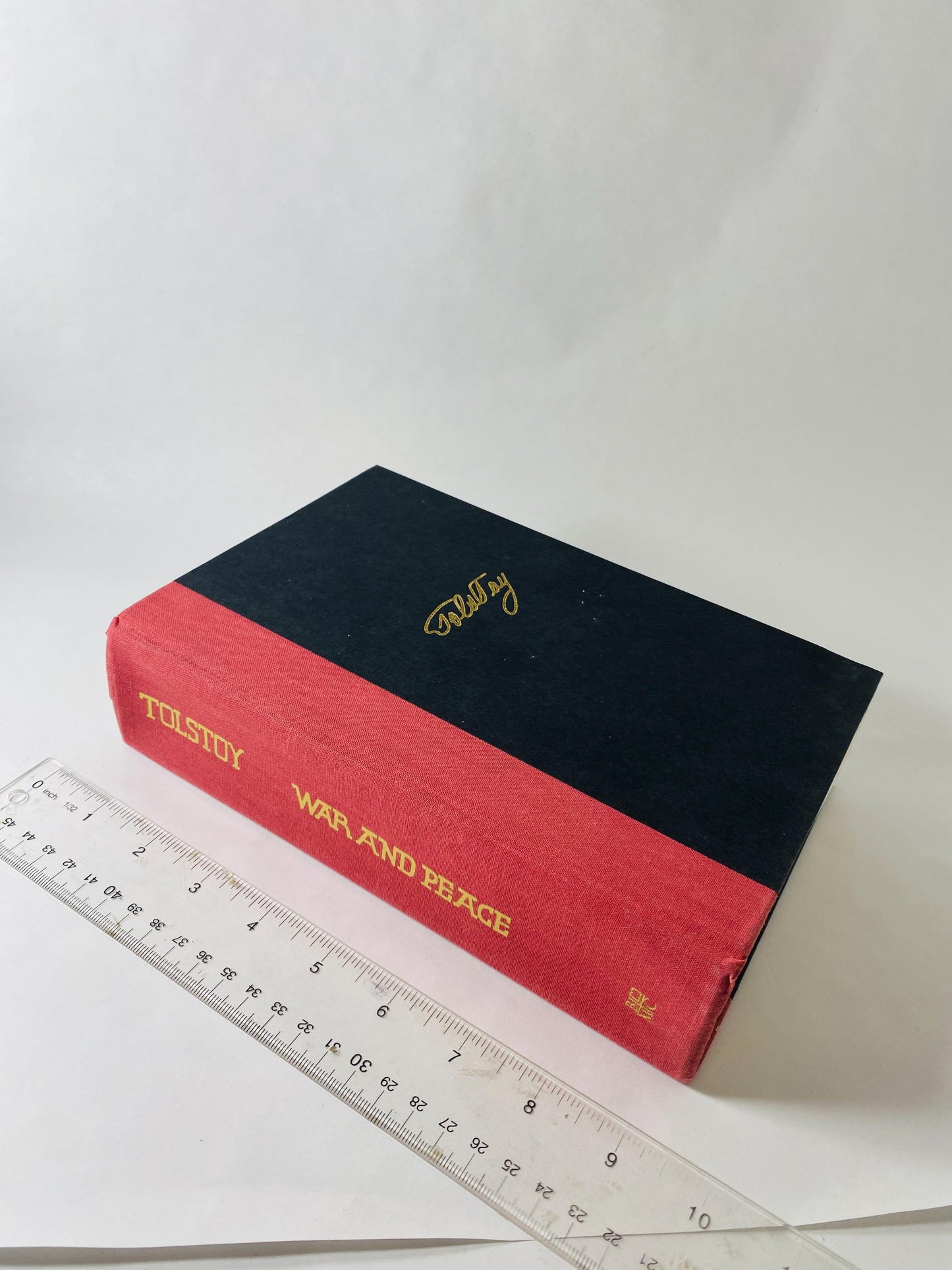 Leo Tolstoy War and Peace vintage book love, war, and the search for meaning during the French invasion of Russia in the Napoleonic era