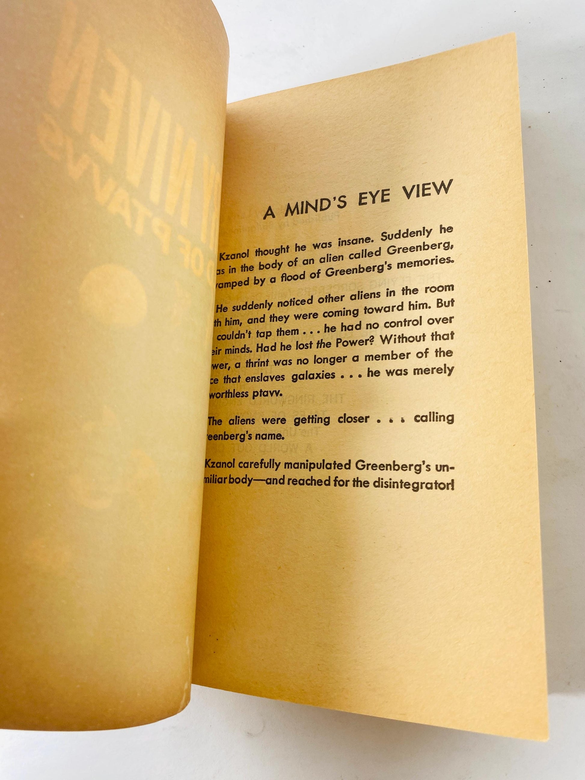 World of Ptavvs vintage paperback book by Larry Niven circa 1981 about telepathic skills and murderous organisms Science fiction scifi