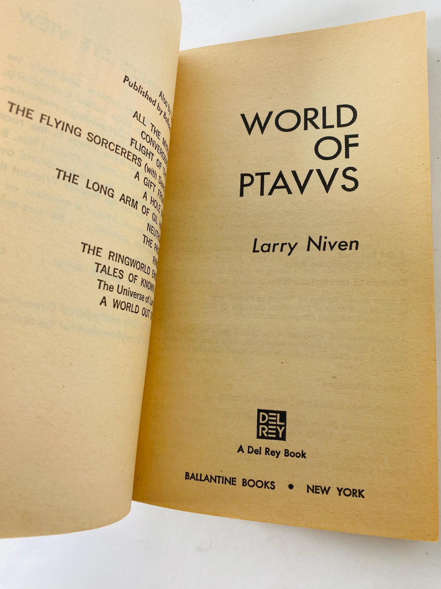 World of Ptavvs vintage paperback book by Larry Niven circa 1981 about telepathic skills and murderous organisms Science fiction scifi