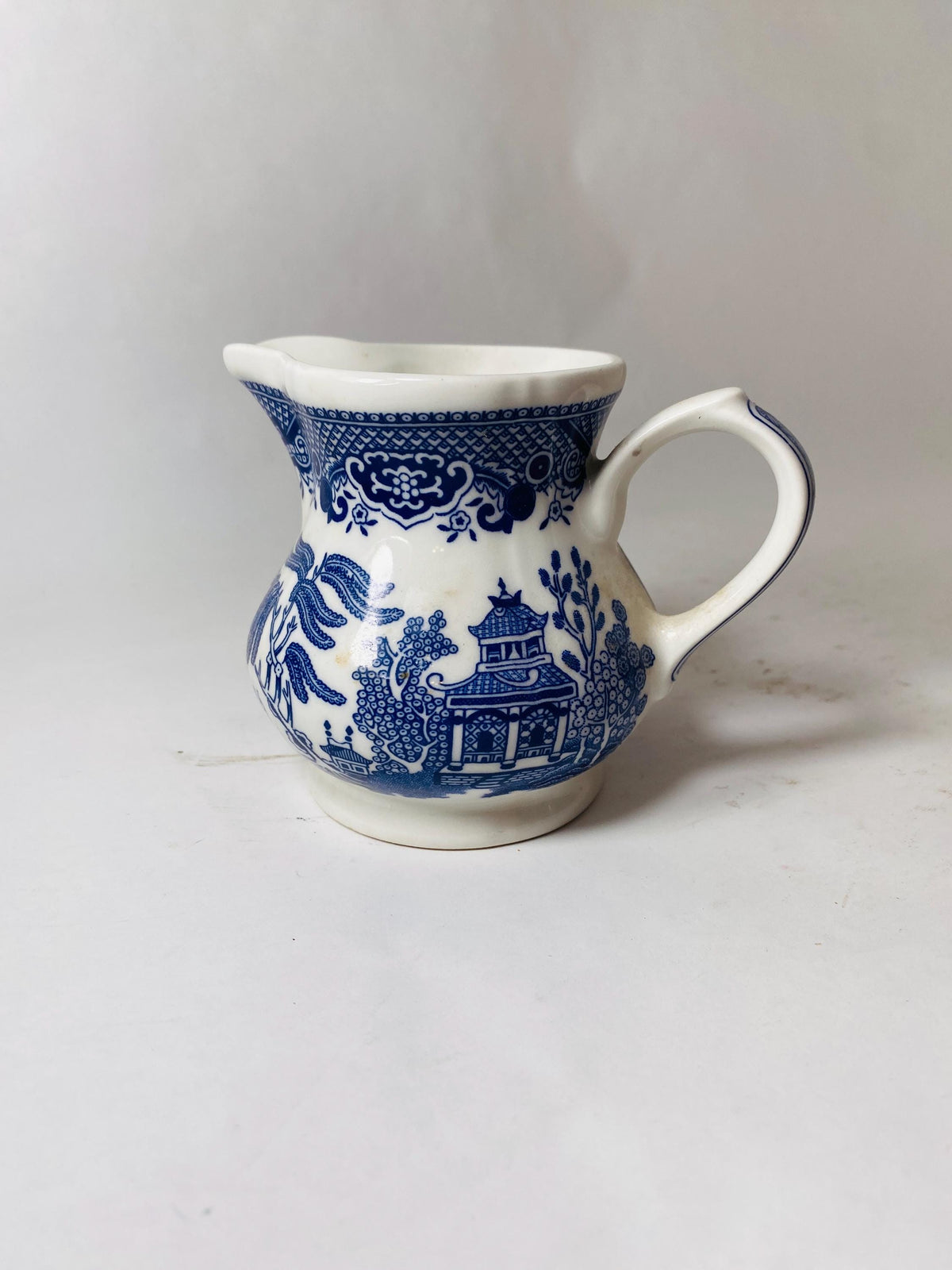 Vintage Churchill Blue Willow Chinoiserie Vintage creamer Butter Dish Made in England Retro kitchen collectible MCM Carnivore gift
