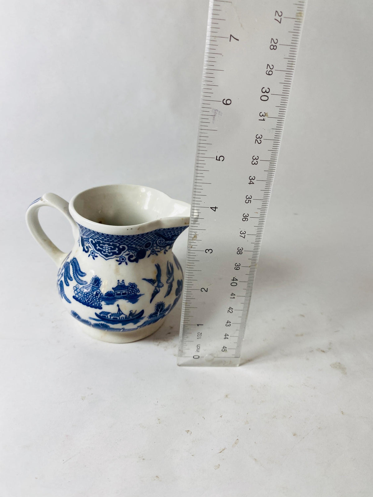 Vintage Churchill Blue Willow Chinoiserie Vintage creamer Butter Dish Made in England Retro kitchen collectible MCM Carnivore gift