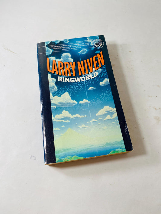Ringworld vintage paperback book by Larry Niven circa 1981 Hugo and Nebula award winner about a journey across the alien megastructure