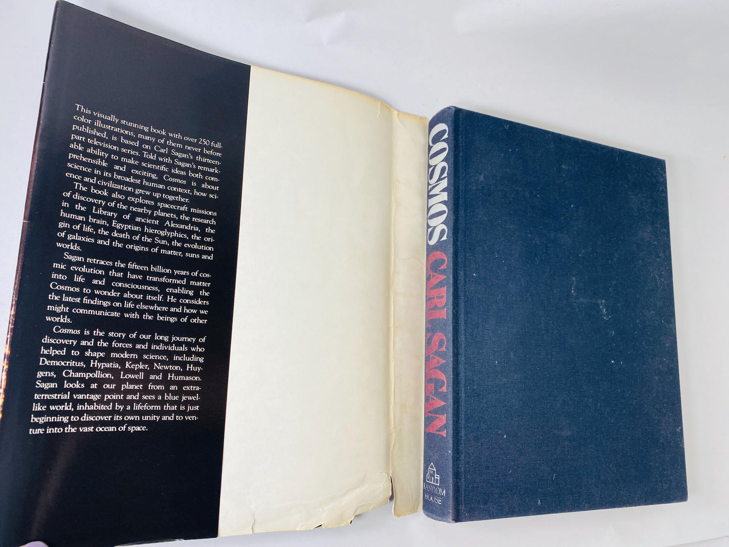 Cosmos First edition vintage book by Carl Sagan circa 1980 Astronomy, cosmology, astrophysicist, astrobiology, science popularizer. Gift
