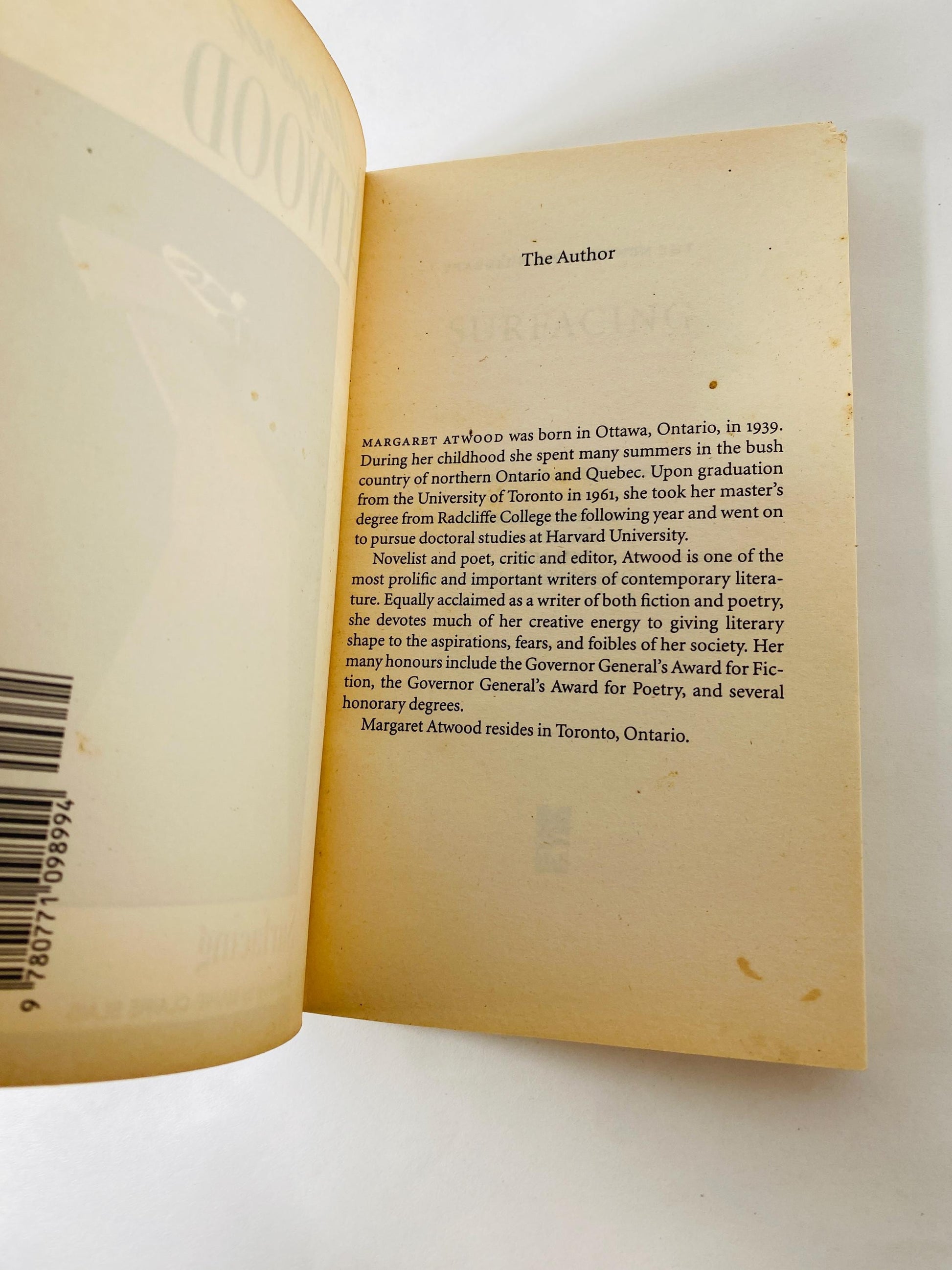Surfacing vintage paperback book by Margaret Atwood author of the Handmaid's Tale psychological feminist themes patriarchy nationalism
