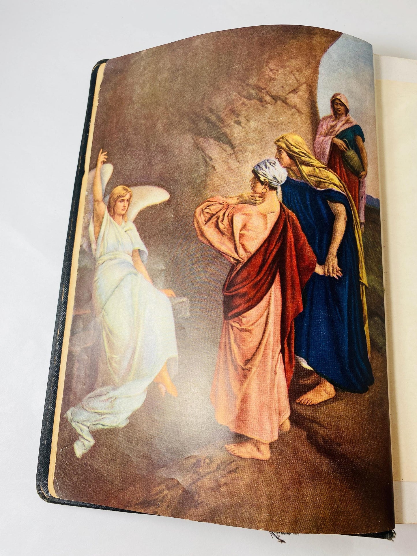 Holman Holy Bible Vintage book King James book New and Old Testaments KJV
