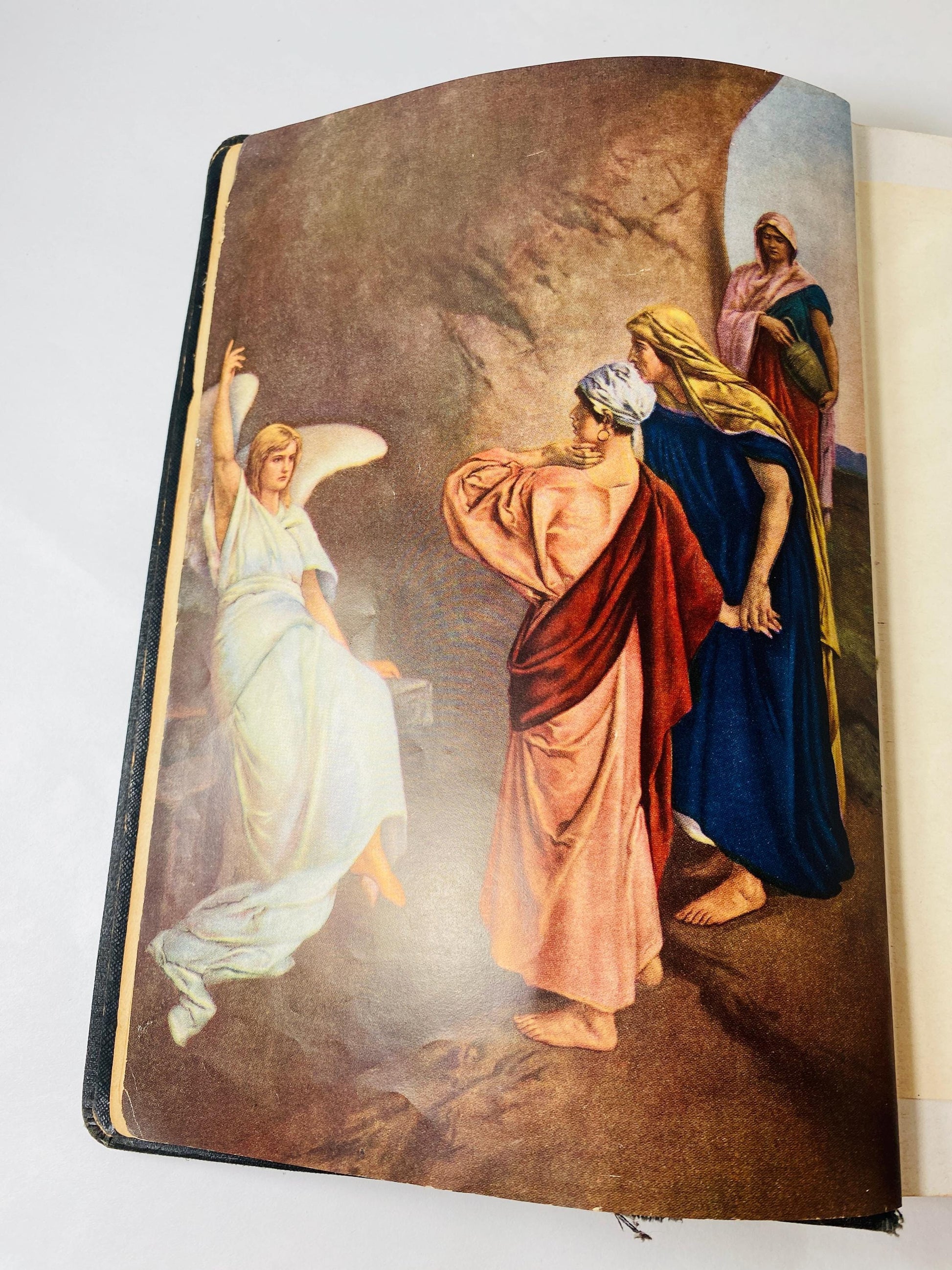Holman Holy Bible Vintage book King James book New and Old Testaments KJV