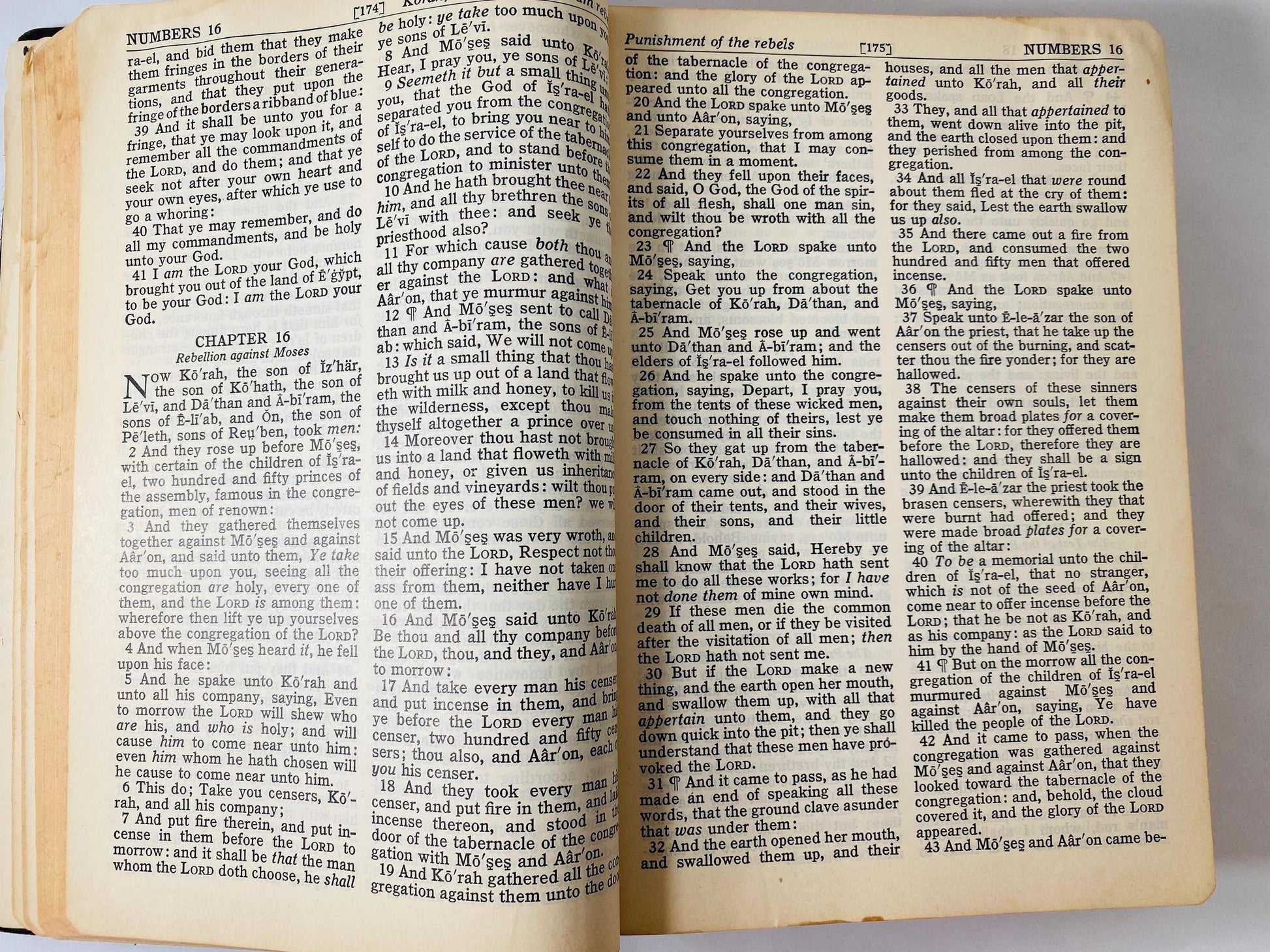 Holman Holy Bible Vintage book King James book New and Old Testaments KJV
