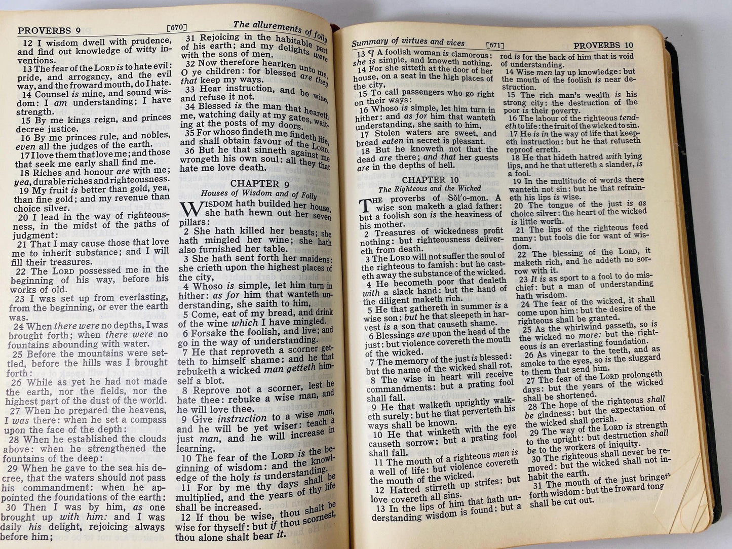 Holman Holy Bible Vintage book King James book New and Old Testaments KJV