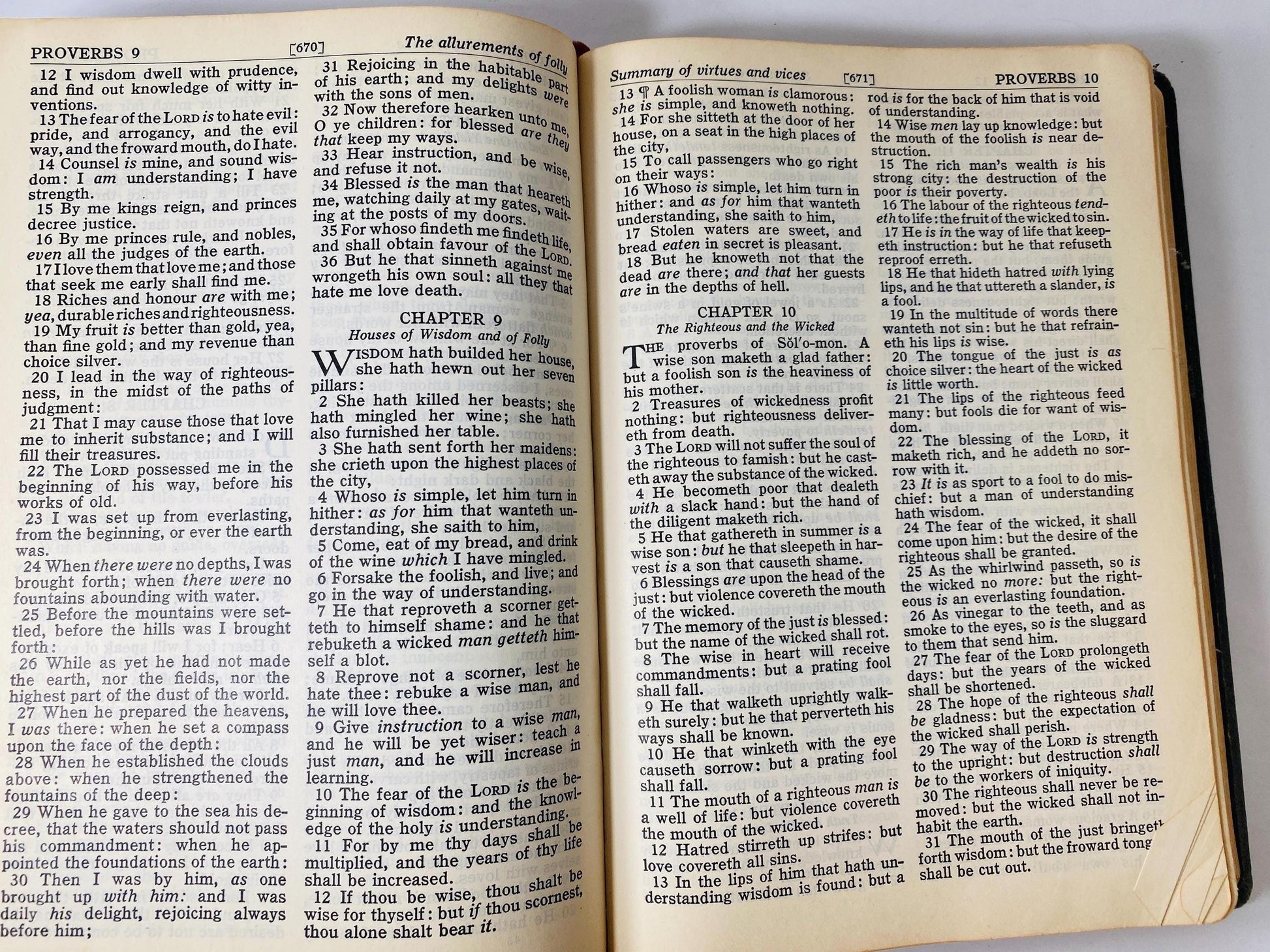 Holman Holy Bible Vintage book King James book New and Old Testaments KJV