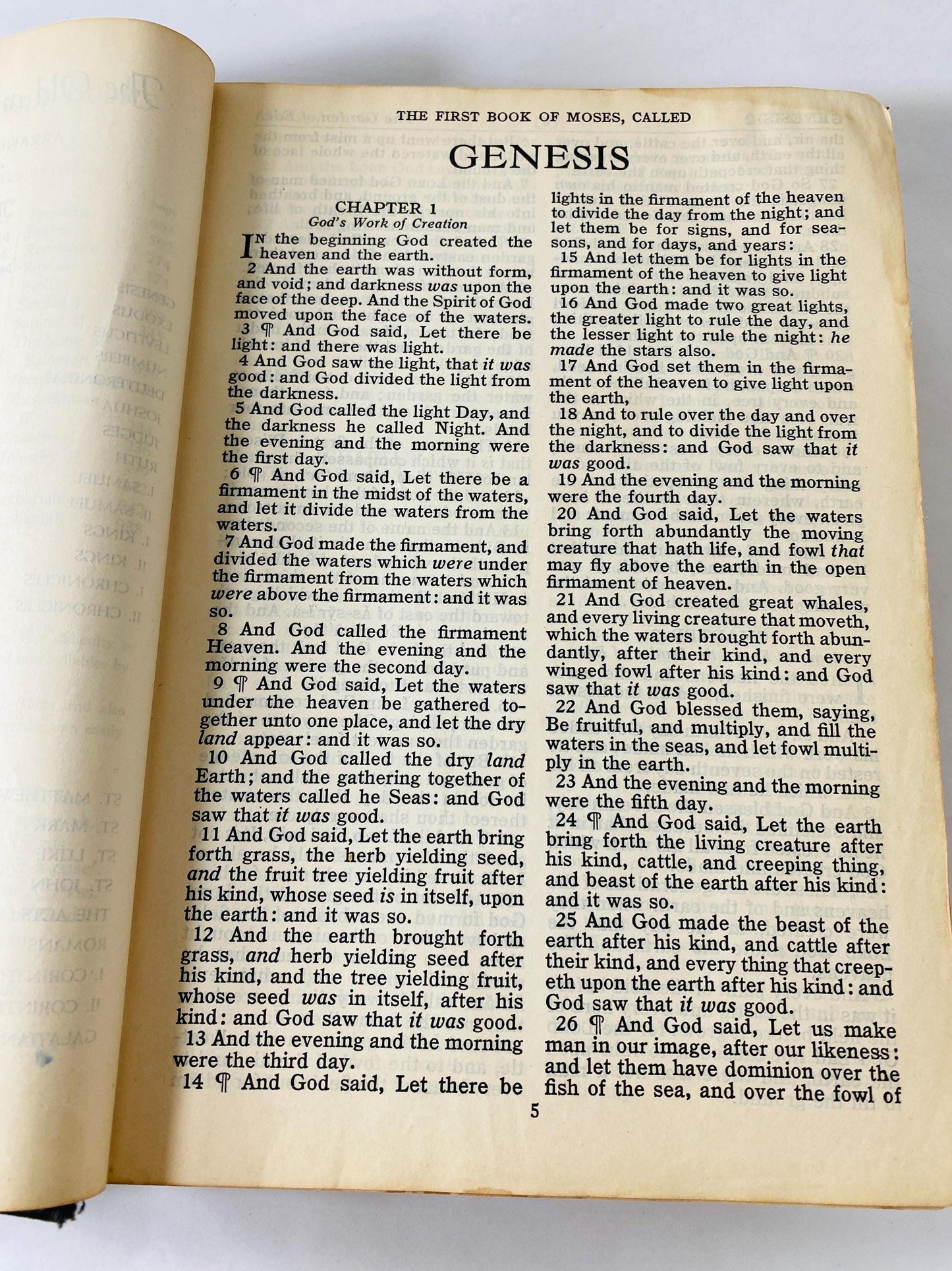 Holman Holy Bible Vintage book King James book New and Old Testaments KJV