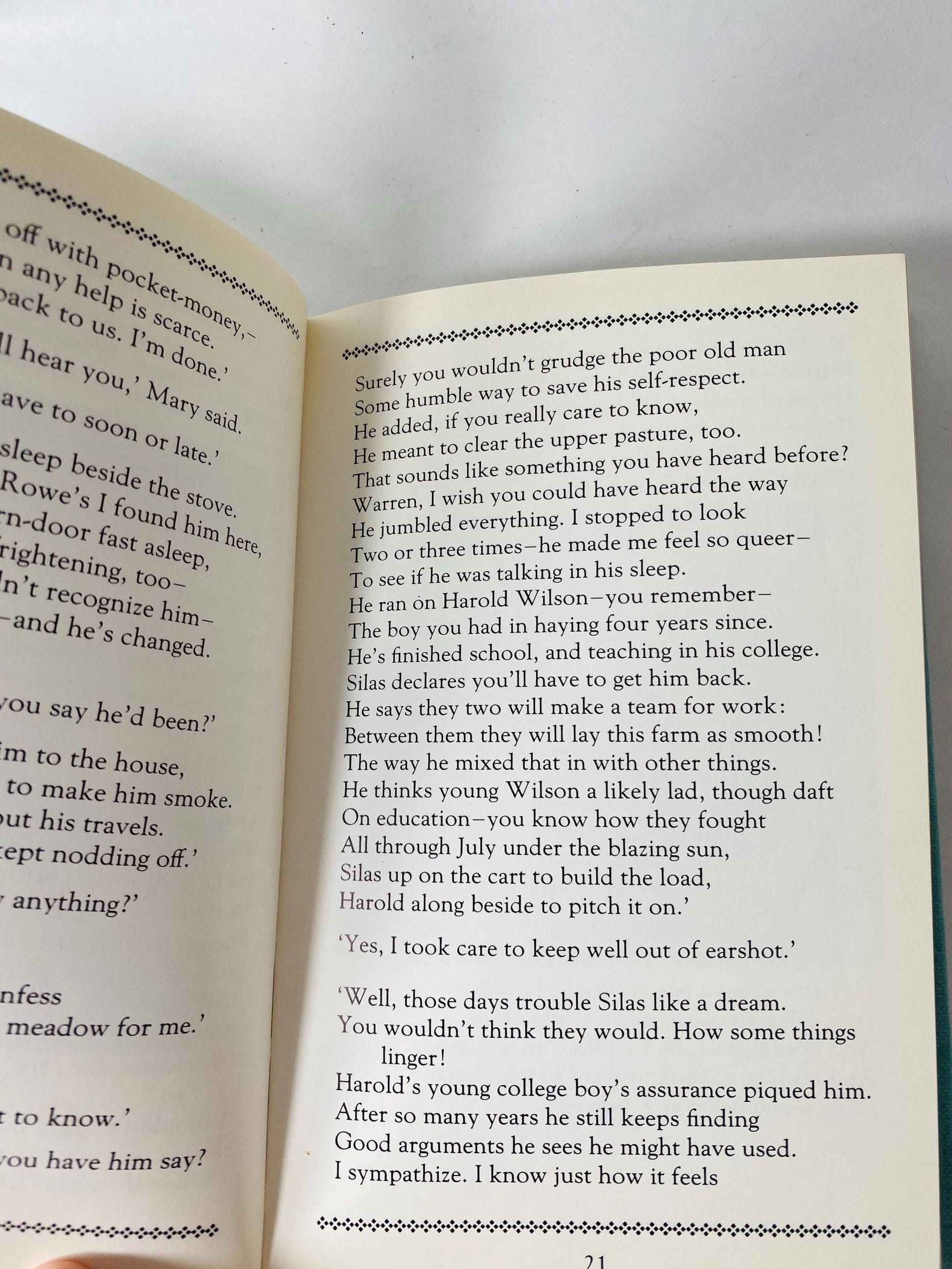 Poetry of Robert Frost vintage book of poems circa 1986 EARLY PRINTING home decor Rural Life Pulitzer Prize Road Less Traveled