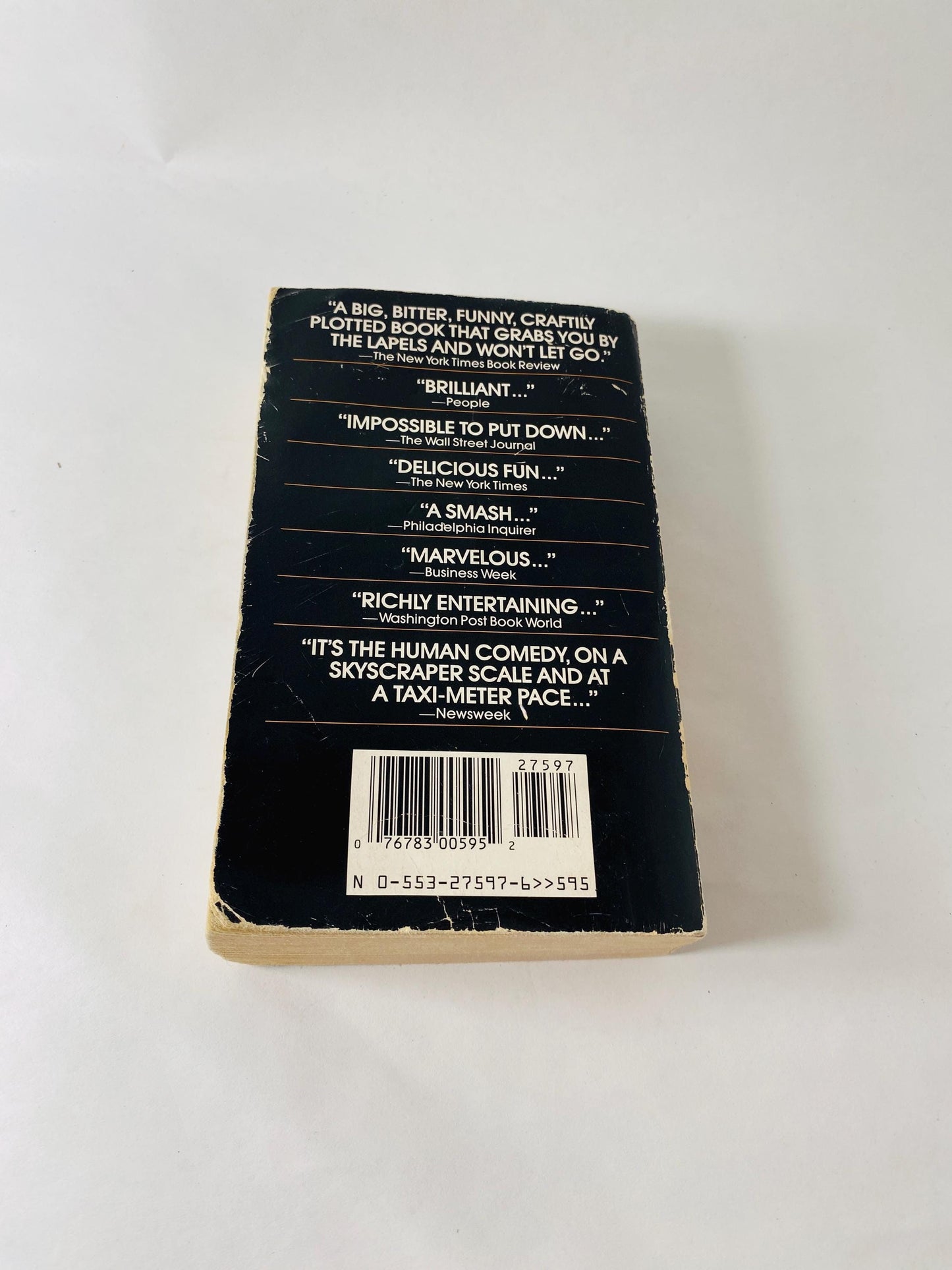 Bonfire of the Vanities by Tom Wolfe vintage paperback book EARLY PRINTING circa 1988 Racism, social class, politics and greed in 1980s