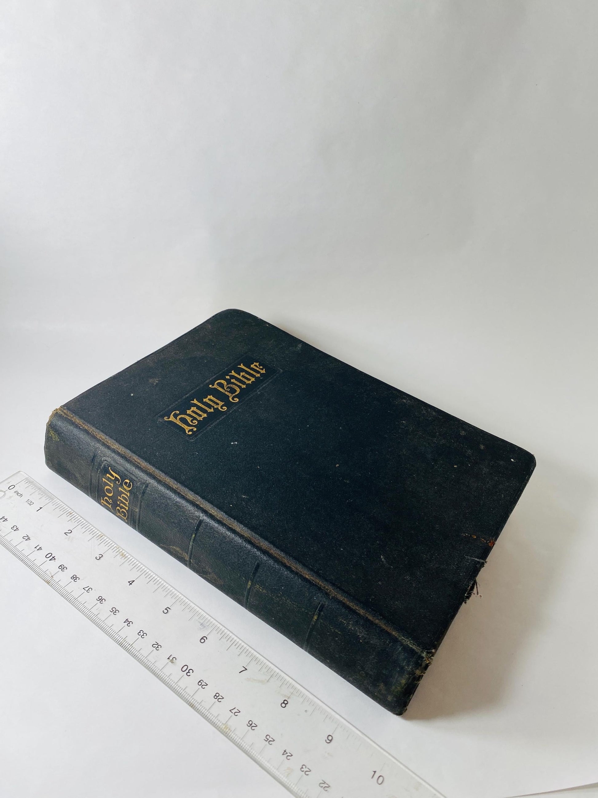 Holman Holy Bible Vintage book King James book New and Old Testaments KJV