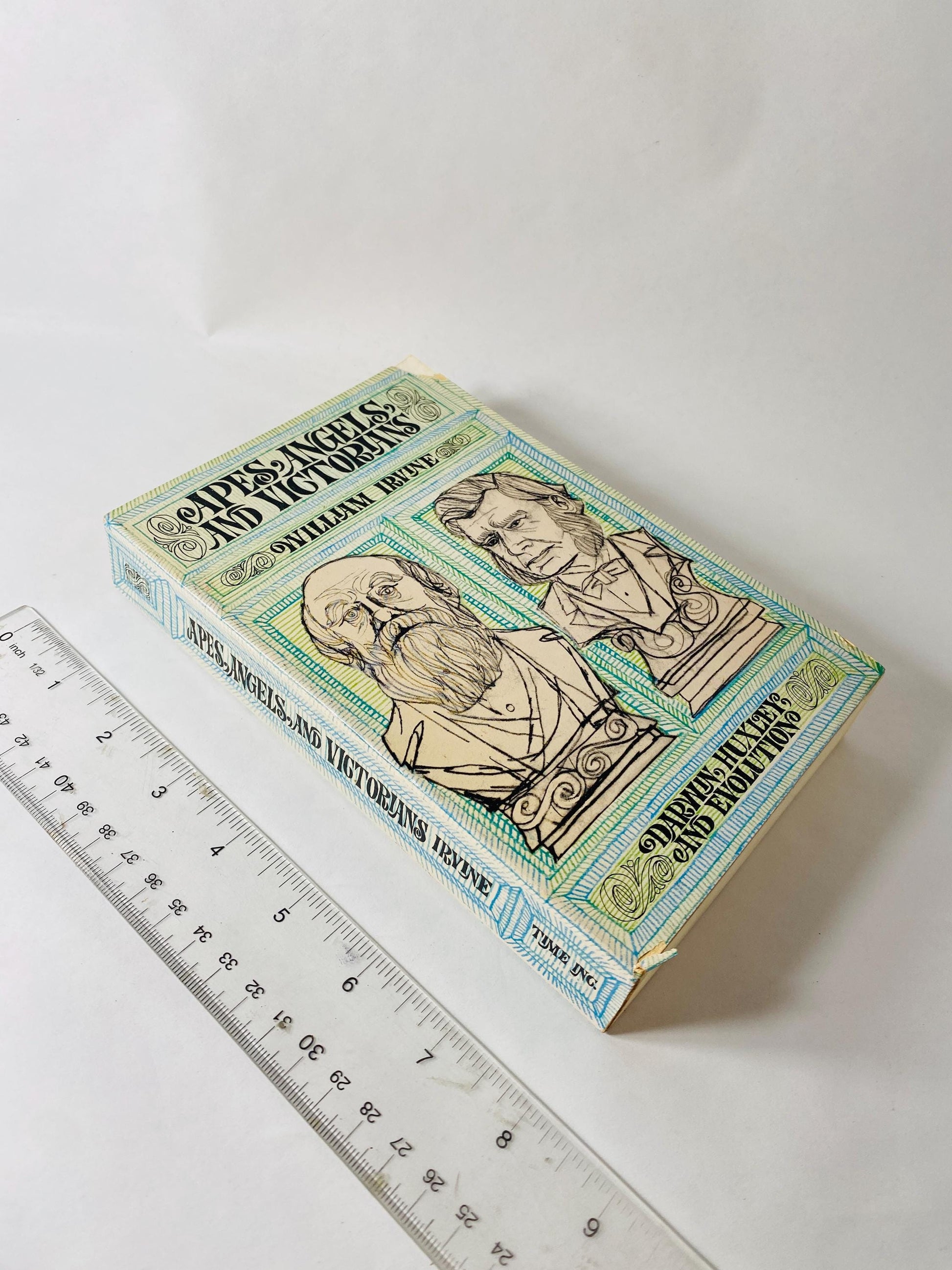 Apes, Angels, & Victorians vintage paperback book about Darwin, Huxley, and Evolution by William Irvine circa 1963