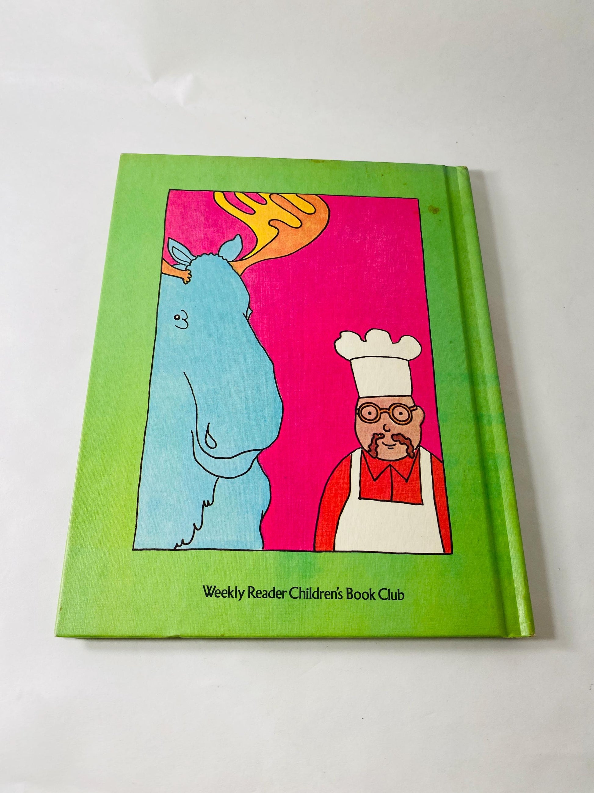 Blue Moose vintage children's Weekly Reader book by Manus Pinkwater circa 1975 about a who serves as head waiter and cooks gourmet meals
