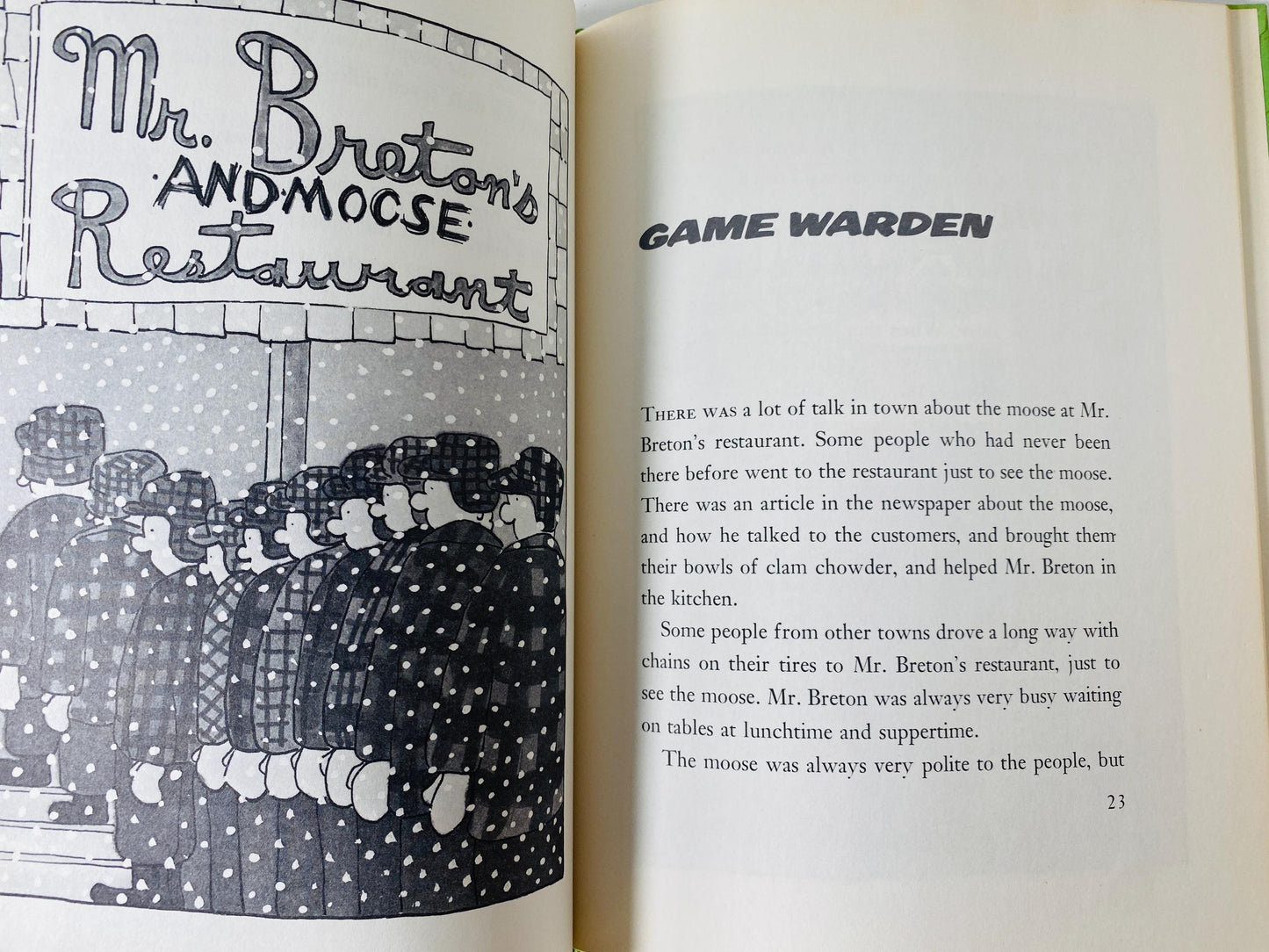 Blue Moose vintage children's Weekly Reader book by Manus Pinkwater circa 1975 about a who serves as head waiter and cooks gourmet meals