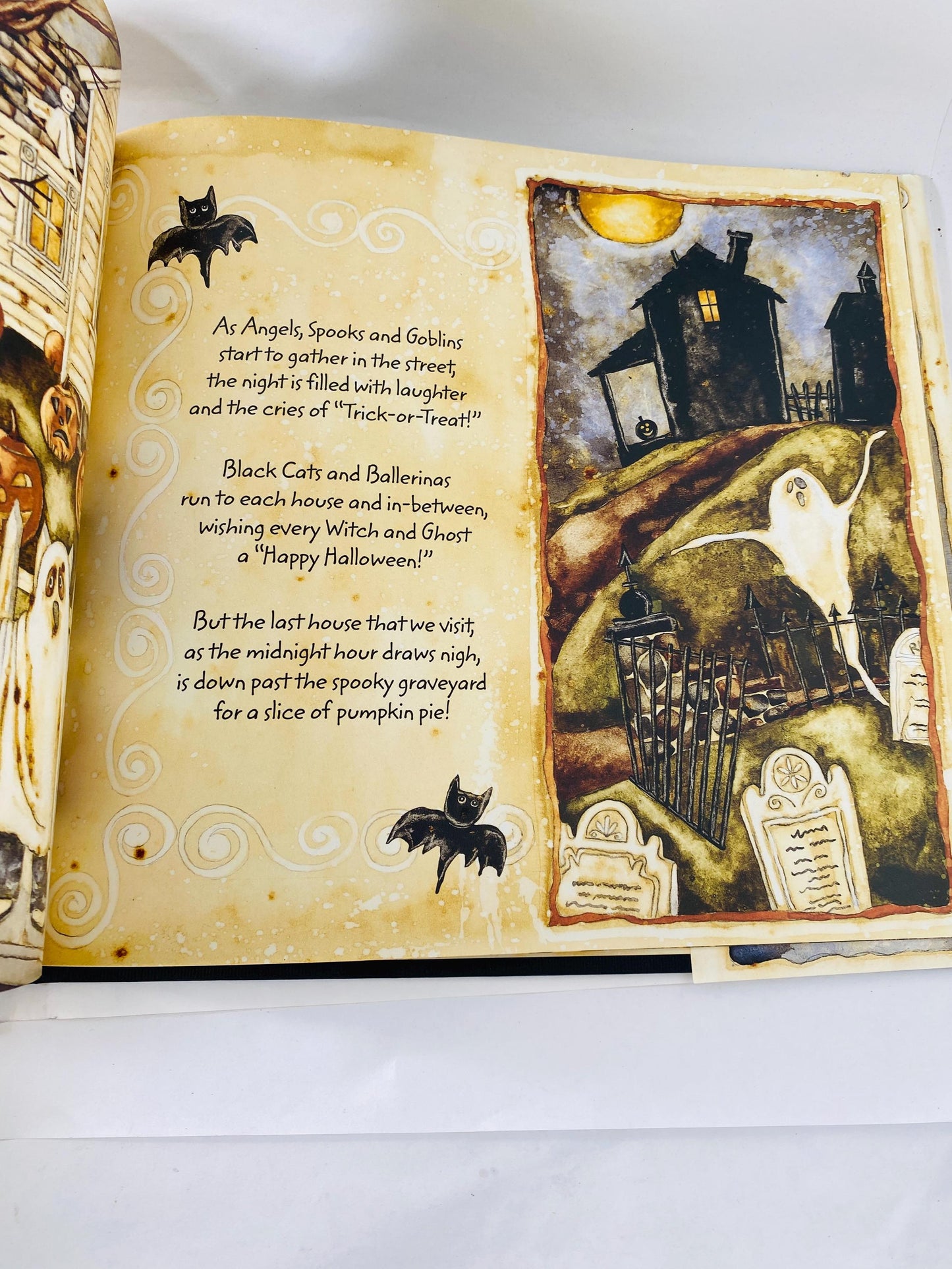 Miss Fiona's Stupendous Pumpkin Pies by Mark Moulton illustrated by Karen Crouch Vintage FIRST PRINTING children's Halloween witch decor.