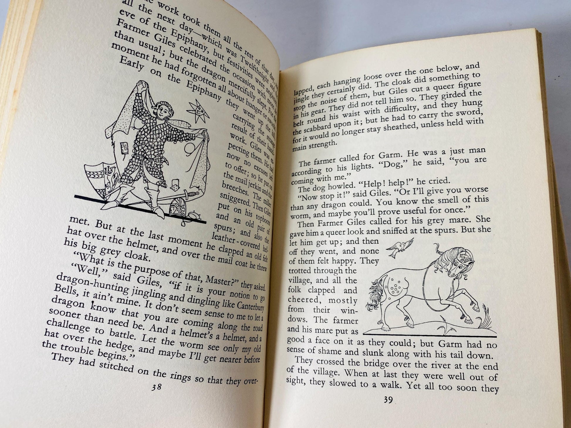 1966 Farmer Giles of Ham JRR Tolkien EARLY PRINTING vintage book Scifi, Hobbit, Lord of the Rings illustrated by Pauline Diana Baynes