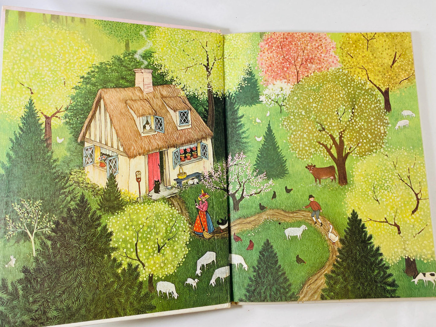 1982 Mother Goose LARGE vintage book illustrated by Gyo Fujikawa children's Fairy Tales Bedtime stories porch