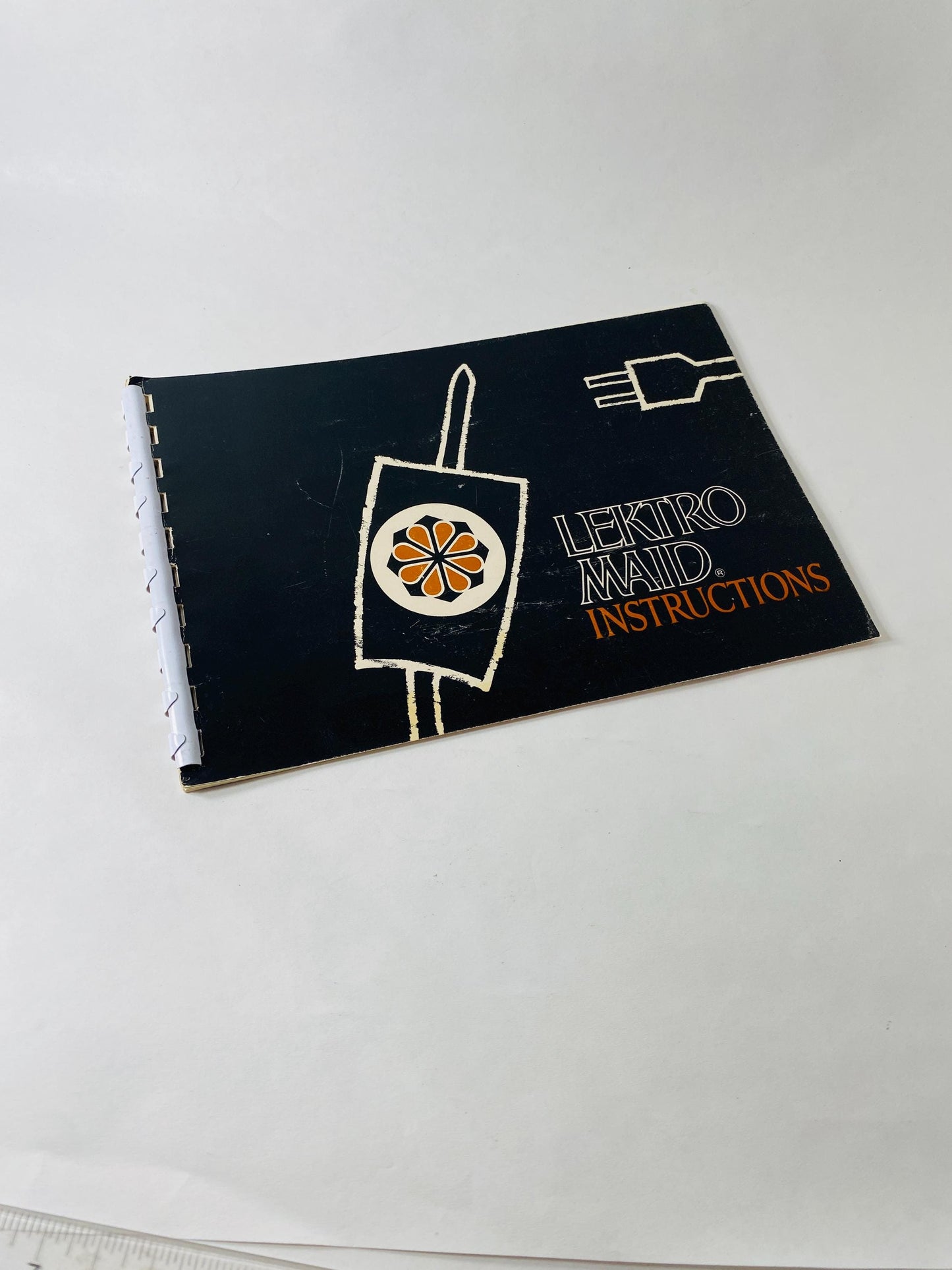 Vintage 1975 Lektro Maid instructions recipe booklet, Miracle Maid West Bend Electric Skillet Manual, Retro Cookbook kitchen collectible