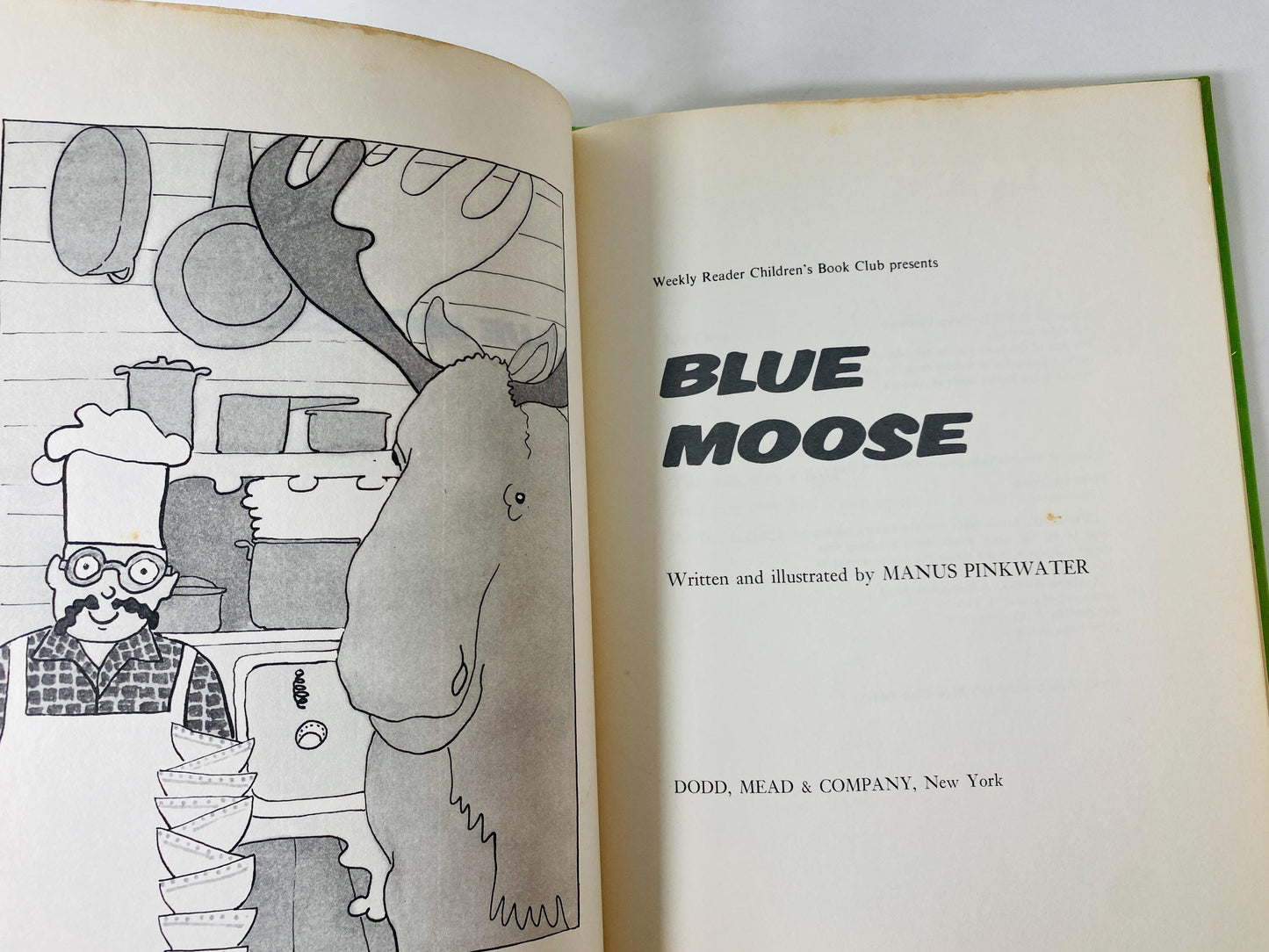 Blue Moose vintage children's Weekly Reader book by Manus Pinkwater circa 1975 about a who serves as head waiter and cooks gourmet meals