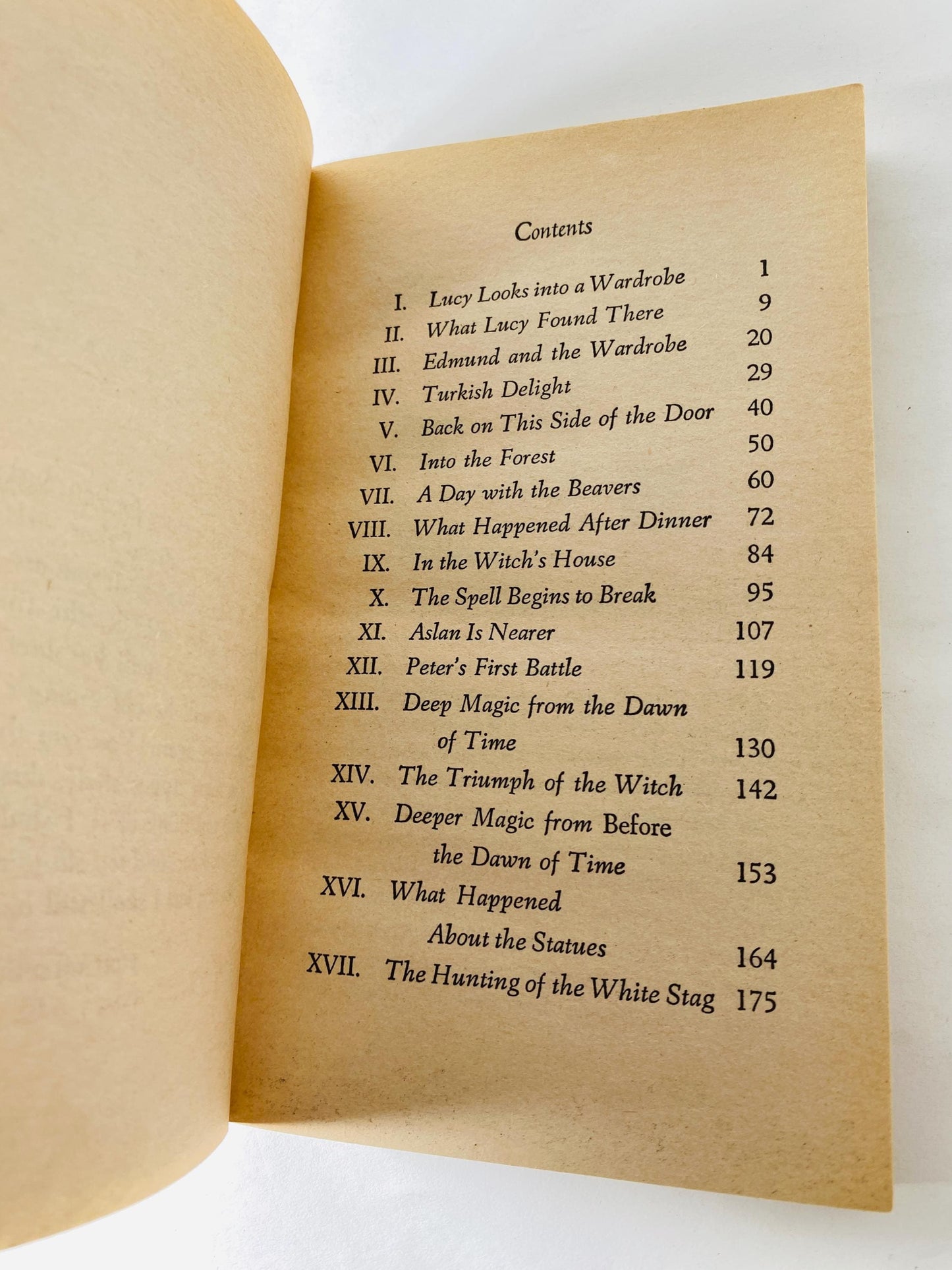 Chronicles of Narnia by CS Lewis Lion, the Witch and the Wardrobe vintage paperback book circa 1970 Collier science fiction Fantasy