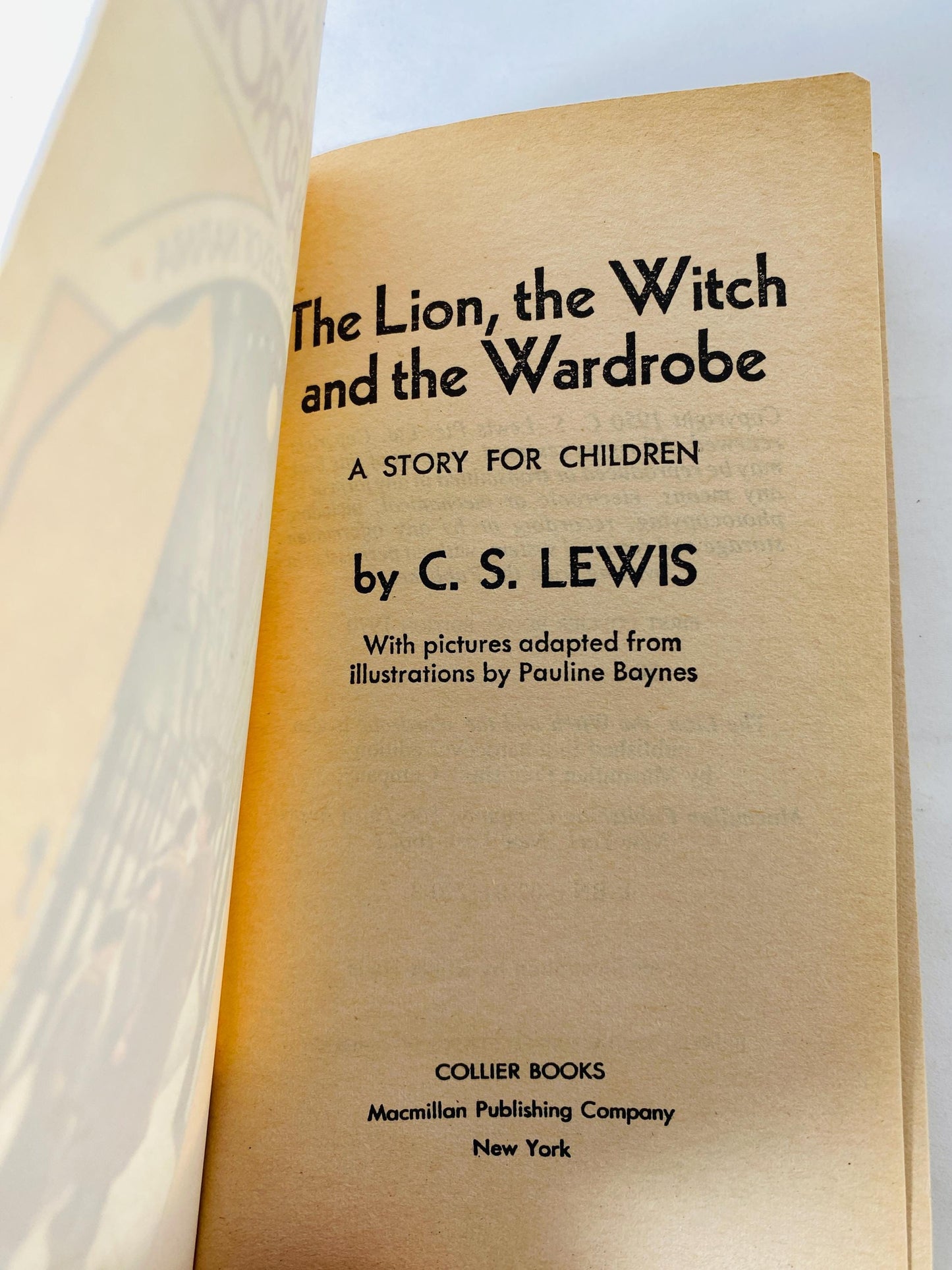 Chronicles of Narnia by CS Lewis Lion, the Witch and the Wardrobe vintage paperback book circa 1970 Collier science fiction Fantasy