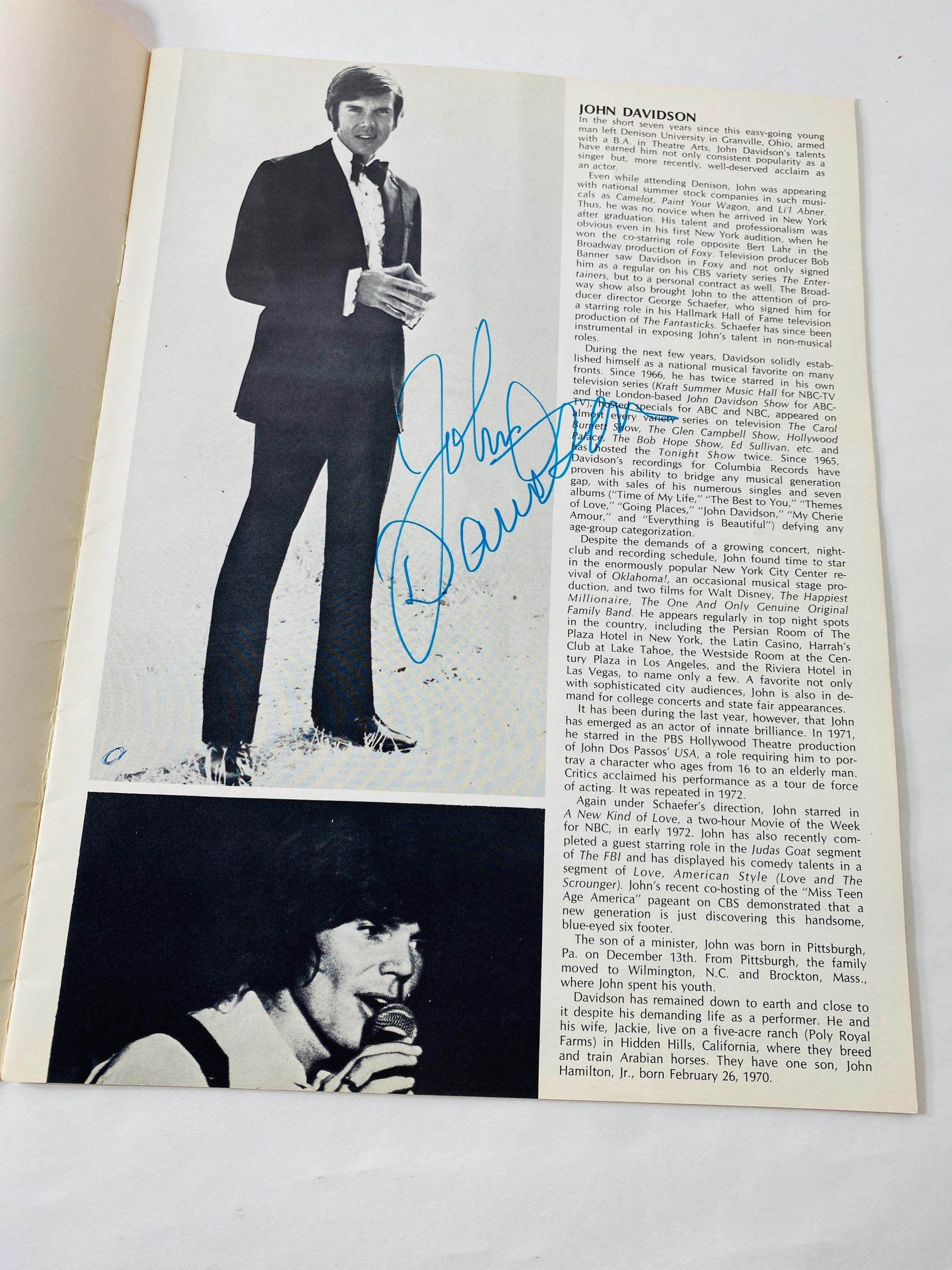 1972 Oklahoma! John Davidson SIGNED Souvenir Program Autograph Rodgers Hammerstein Vintage Musical Theater Broadway Memorabilia