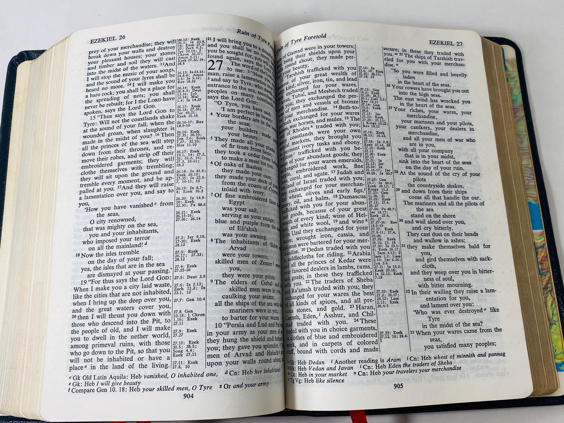 Holy Bible Old & New Testaments Red Letter Edition circa 1972 Vintage bible w leather cover. Thomas Nelson. King James Rev