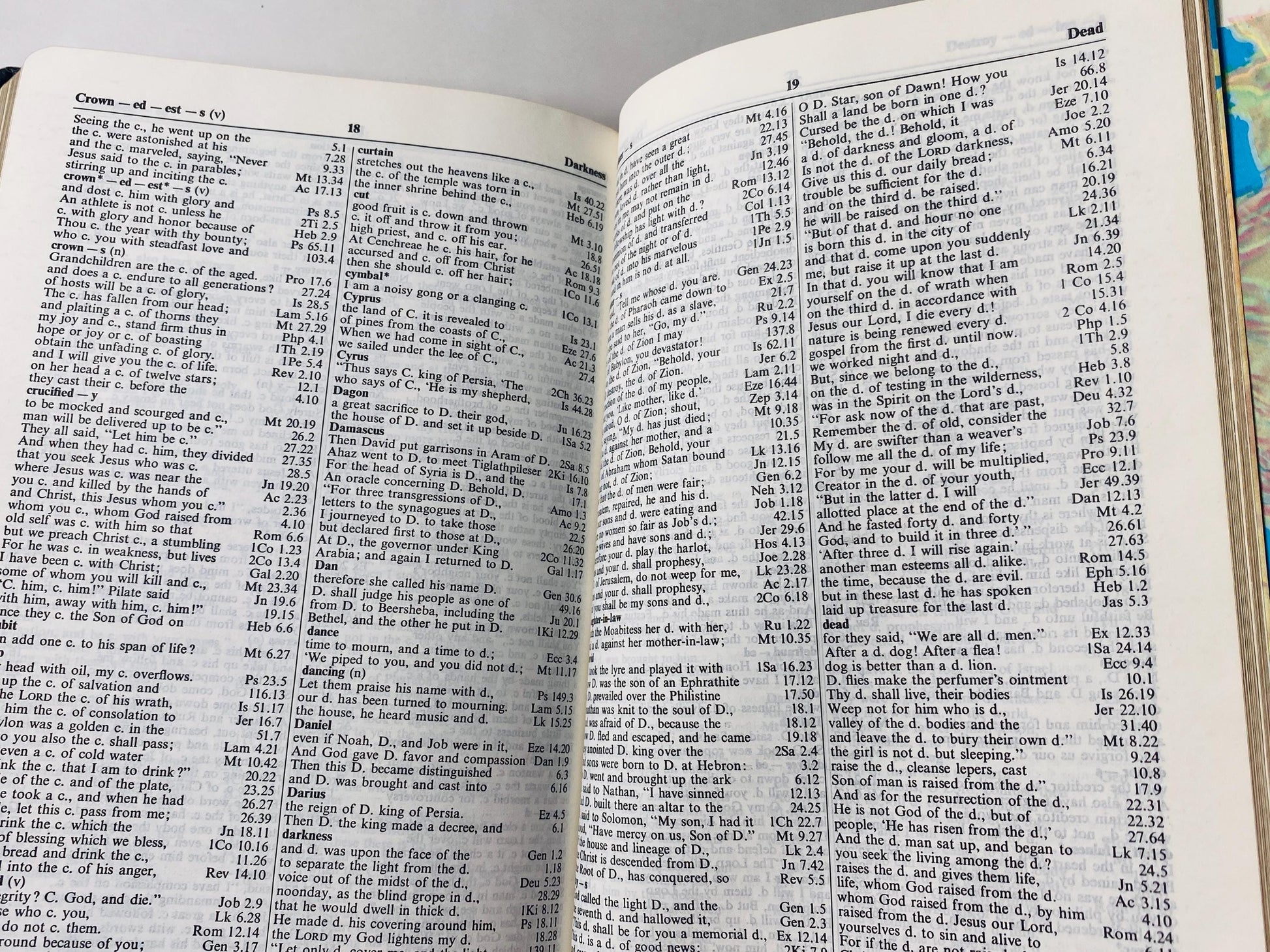 Holy Bible Old & New Testaments Red Letter Edition circa 1972 Vintage bible w leather cover. Thomas Nelson. King James Rev
