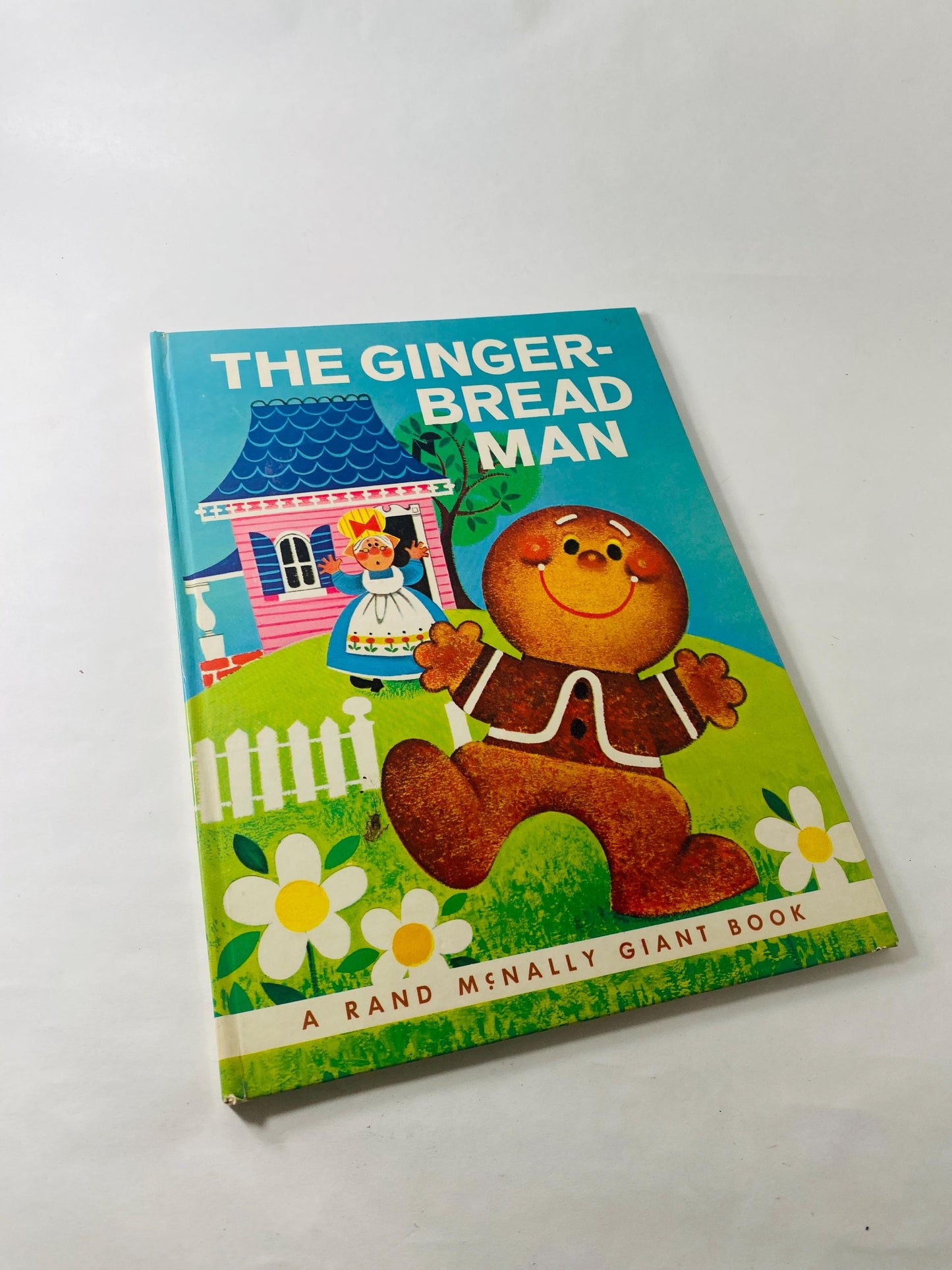 Gingerbread Man vintage GIANT Whitman Book circa 1967 Christmas holiday children's book illustrated by Anne Sellers Leaf reading