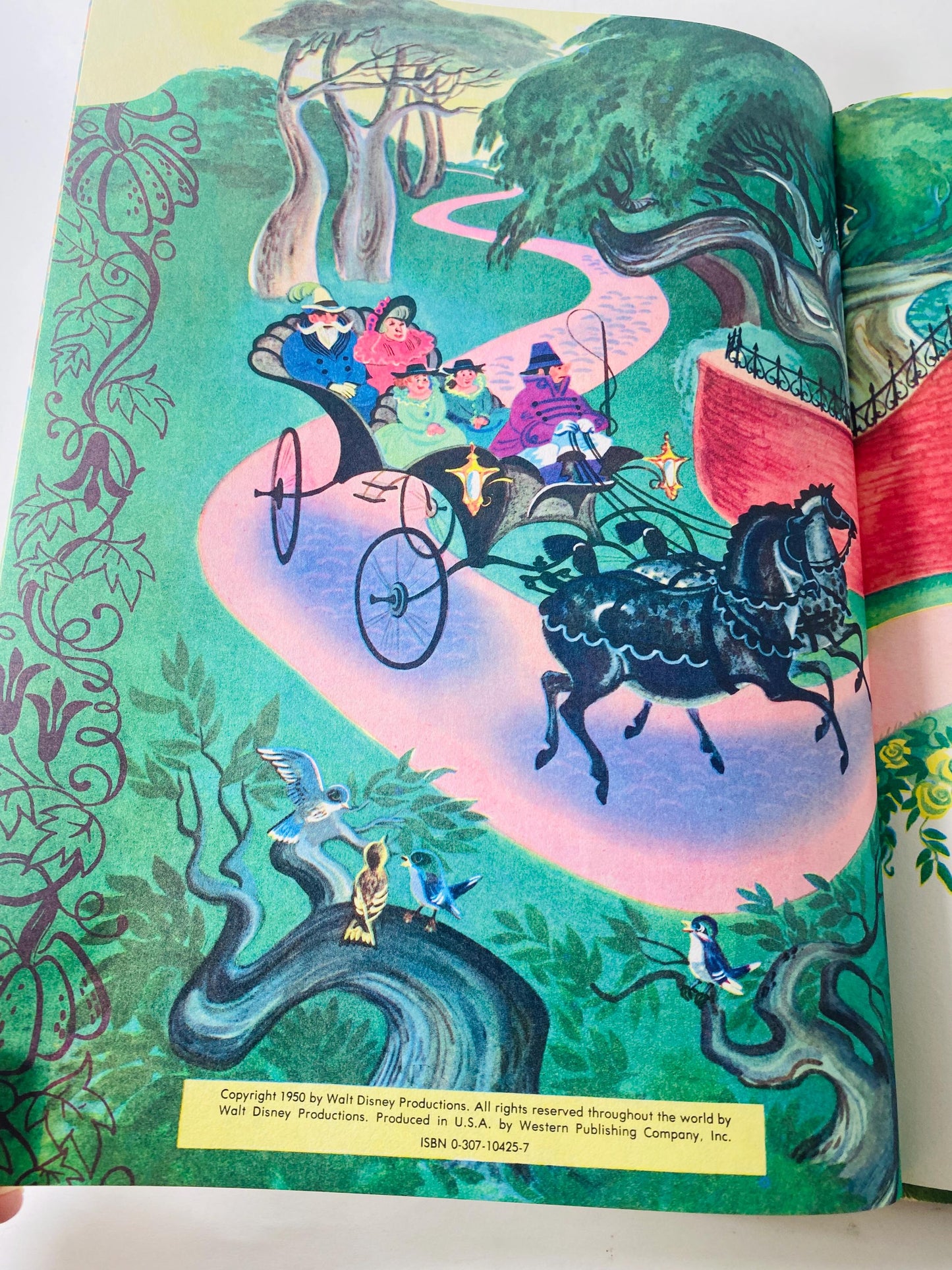 Walt Disney Cinderella LARGE vintage children's book circa 1981 GORGEOUS illustrations Christmas princess gift