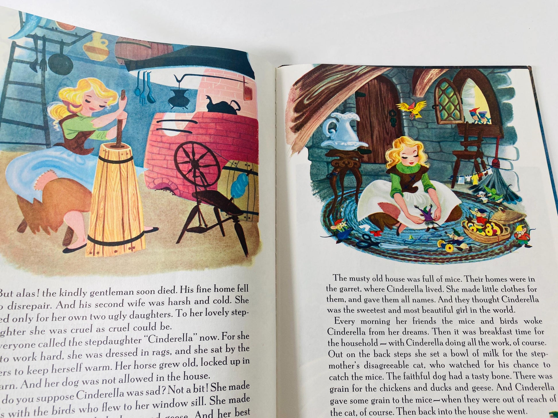Walt Disney Cinderella LARGE vintage children's book circa 1981 GORGEOUS illustrations Christmas princess gift