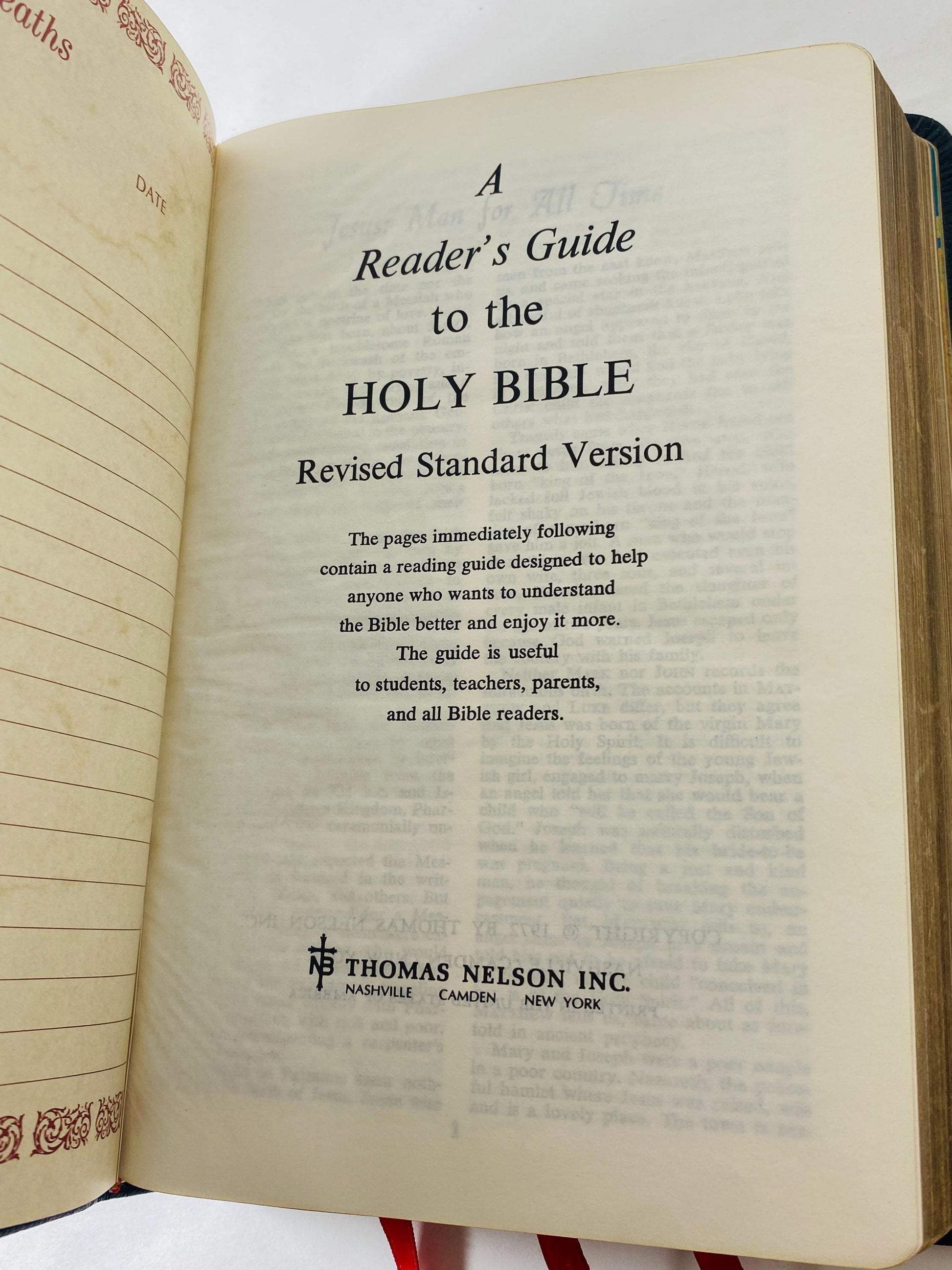 Holy Bible Old & New Testaments Red Letter Edition circa 1972 Vintage bible w leather cover. Thomas Nelson. King James Rev