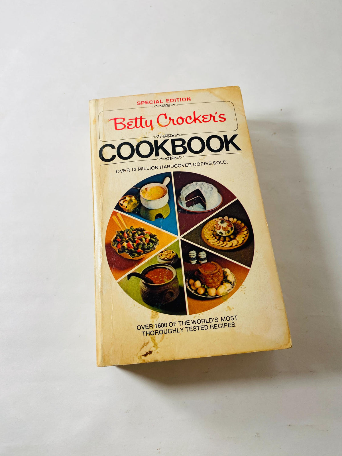 Betty Crocker's Cookbook vintage paperback book circa 1976 recipes cooking kitchen retro