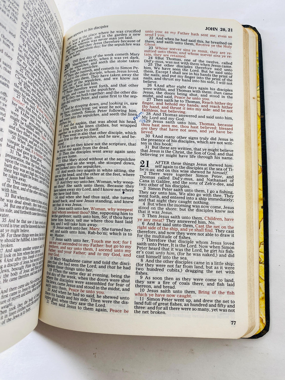 1977 Holy Bible Old & New Testaments Red Letter Edition Vintage bible with leather cover Thomas Nelson. King James Rev Please see pictures