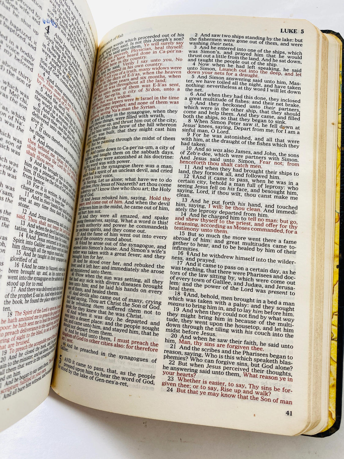1977 Holy Bible Old & New Testaments Red Letter Edition Vintage bible with leather cover Thomas Nelson. King James Rev Please see pictures