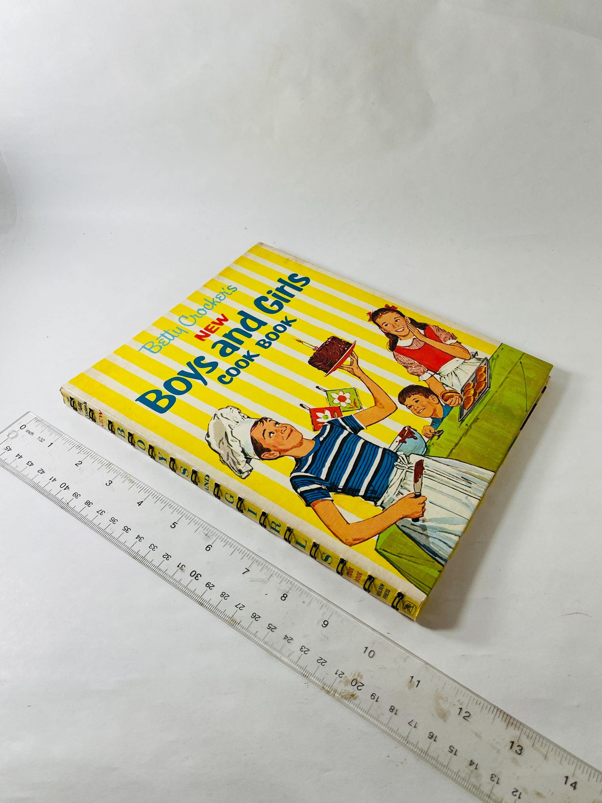 Betty Crocker's New Boys & Girls Cookbook FIRST EDITION Vintage Cookbook circa 1965 American Cookery Retro Recipes for kids Christmas