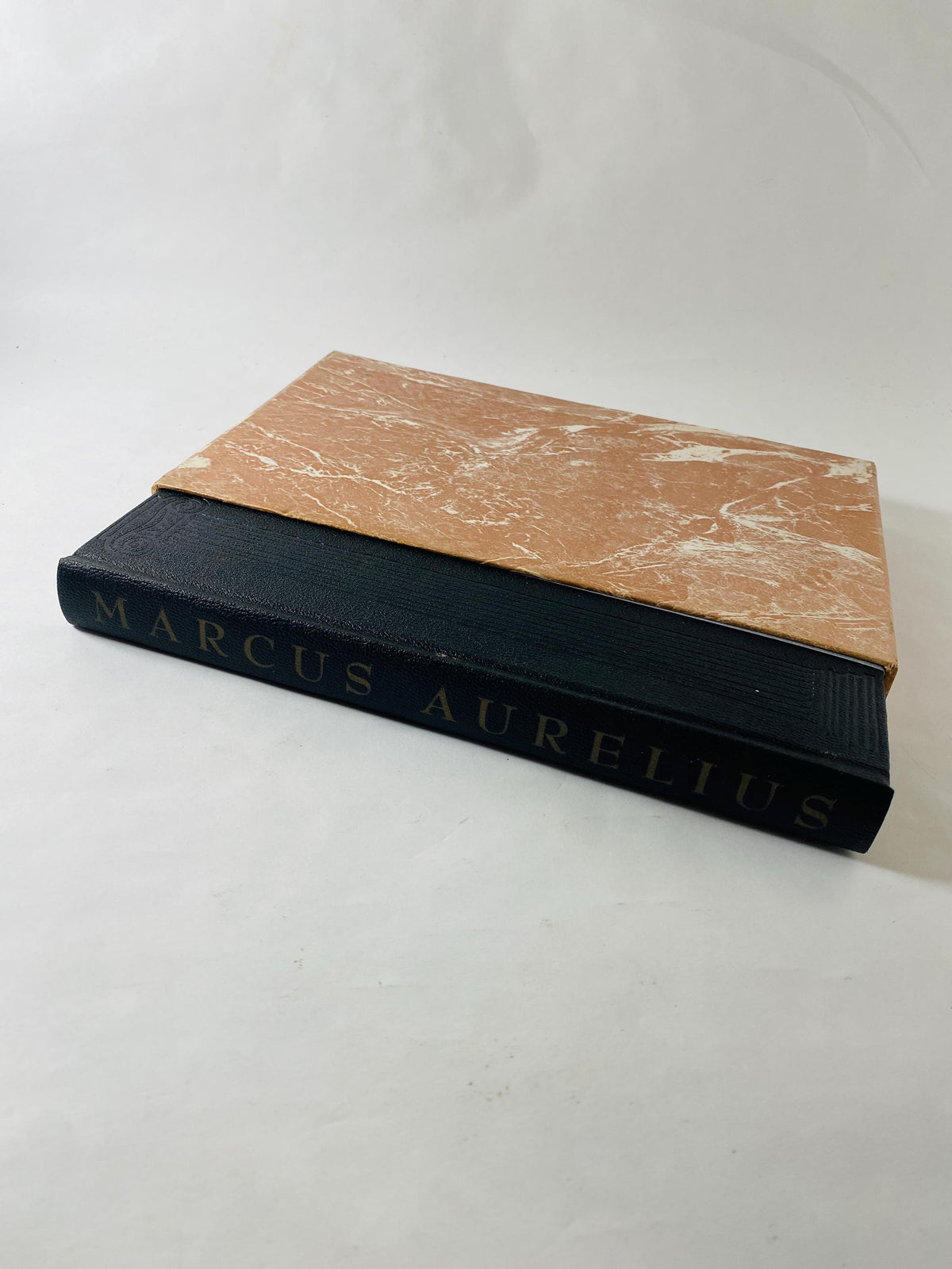 Marcus Aurelius Meditations vintage Heritage Press book with box sleeve circa 1956 philosophy humble during times of plague and warfare