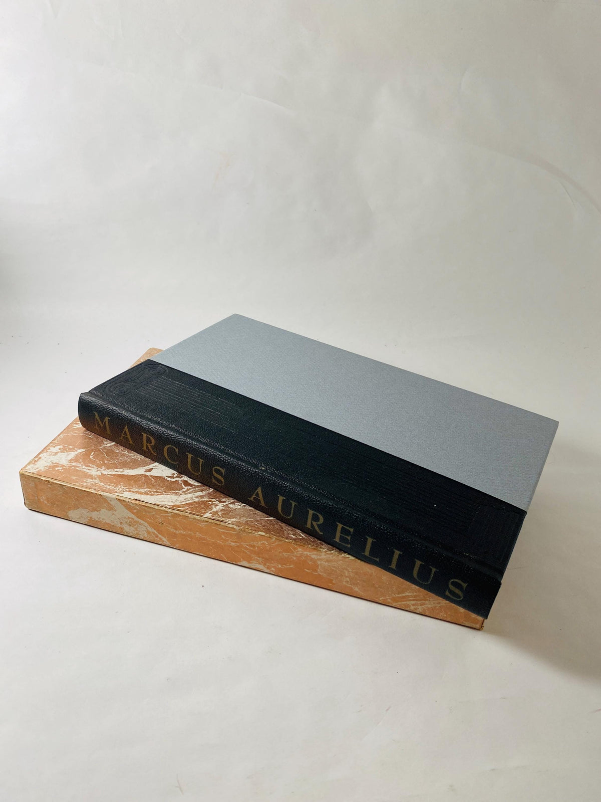 Marcus Aurelius Meditations vintage Heritage Press book with box sleeve circa 1956 philosophy humble during times of plague and warfare