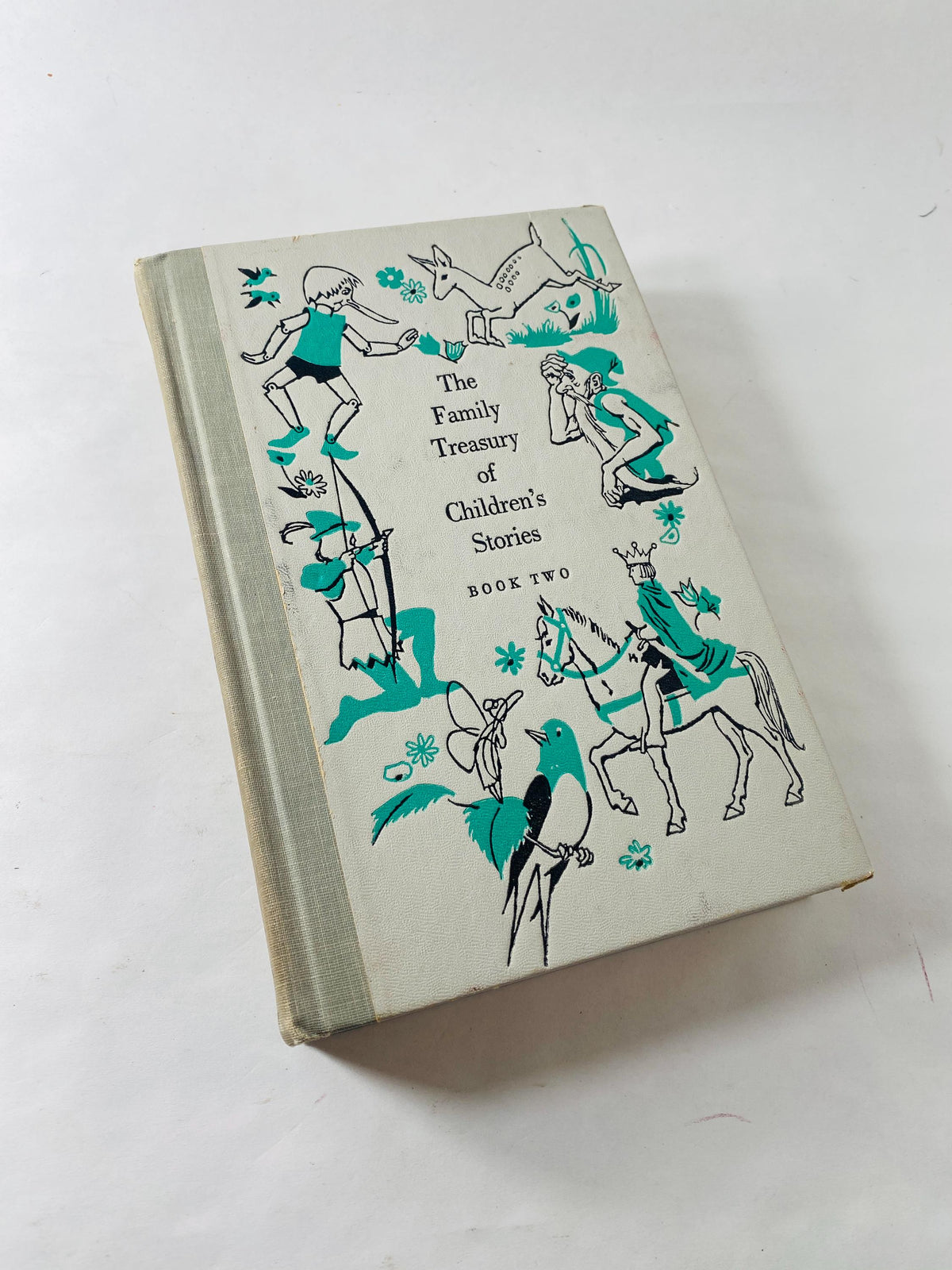1956 Family Treasury Children's Stories Book 2 Fairies, Fables, and Folk Tales Cinderella Sleeping Beauty Emperor's New Clothes