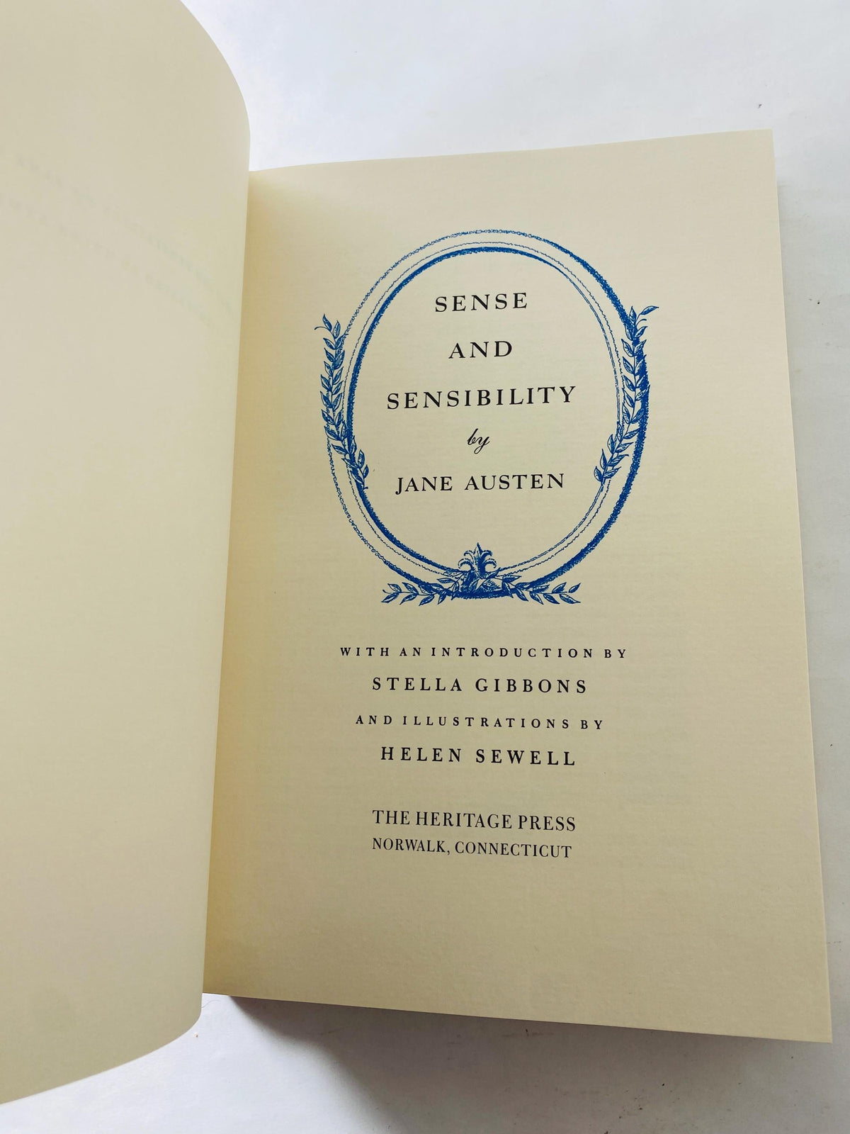 Vintage 1985 Sense and Sensibility Jane Austen Heritage Press with Slipcase, Illustrated Helen Sewell Classic Regency Fiction