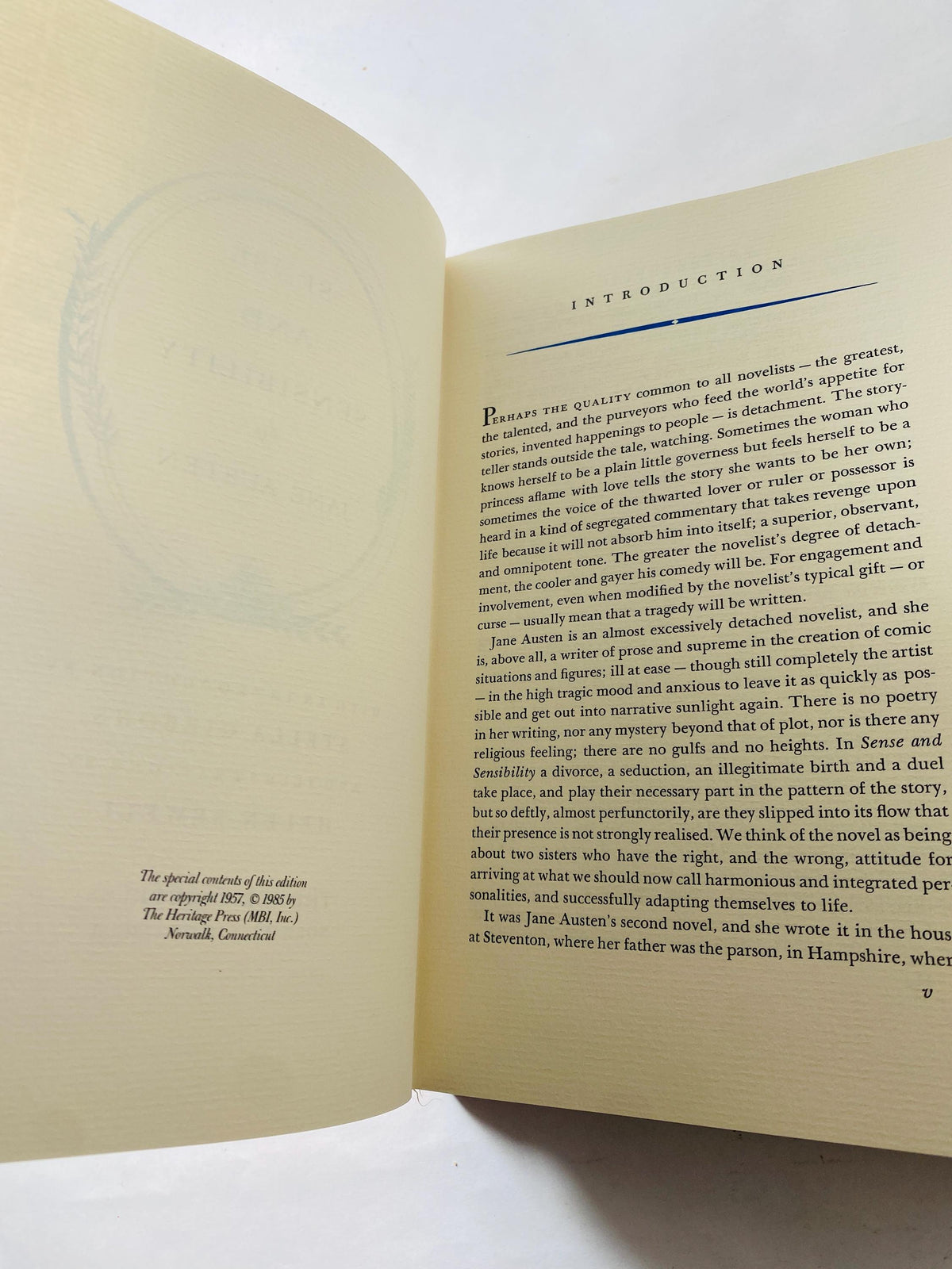 Vintage 1985 Sense and Sensibility Jane Austen Heritage Press with Slipcase, Illustrated Helen Sewell Classic Regency Fiction