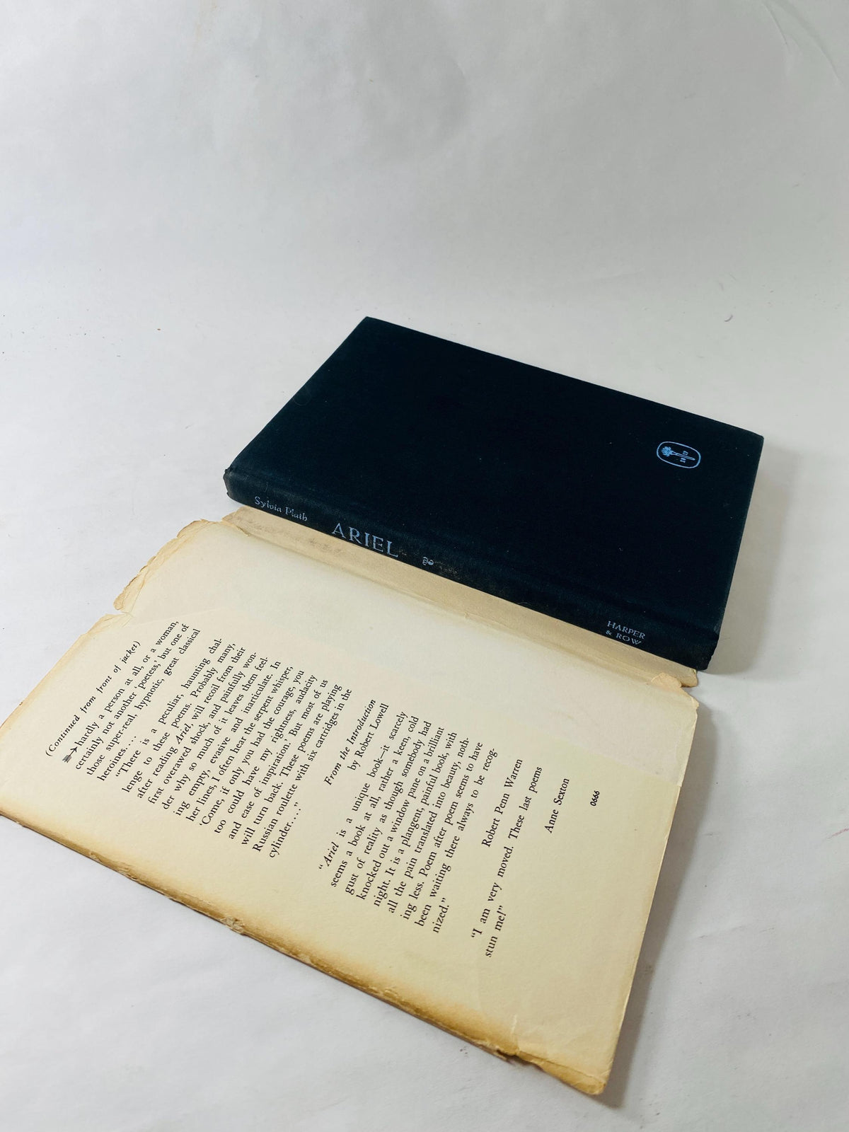 1966 Harper & Row EARLY US printing of Sylvia Plath’s historic posthumous masterpiece, Ariel. Poetry Christmas gift