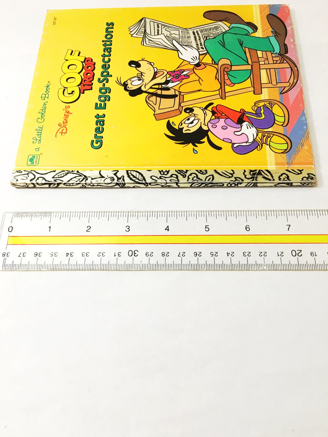Little Golden Book. Walt Disney's Goof Troop. Great Egg-Spectacular. FIRST EDITION vintage children's book 107-87. Goofy book. Yellow decor