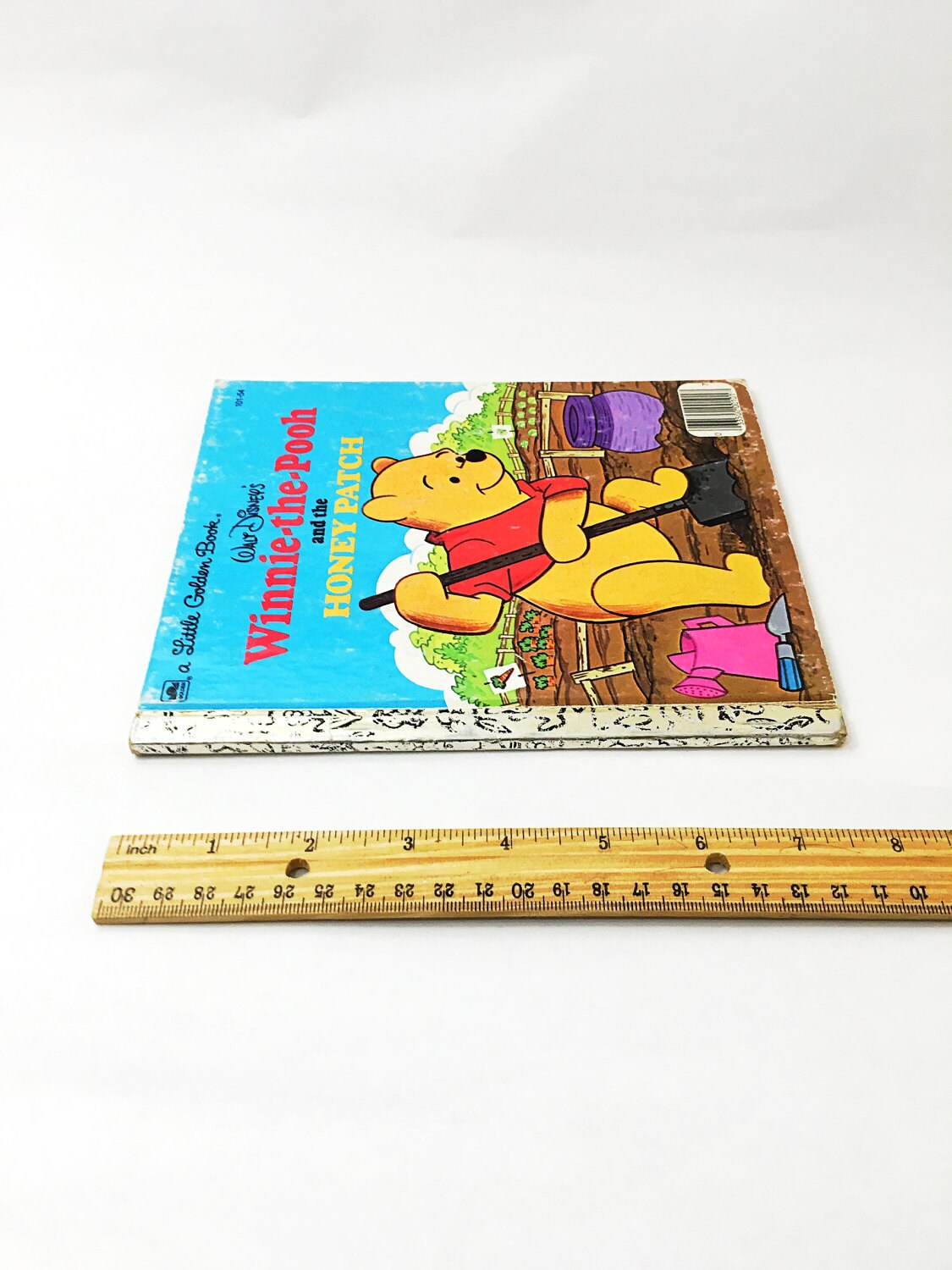 Winnie the Pooh and the Honey Patch book. Vintage Little Golden Book. LGB. 101-54. Walt Disney. Retro Children's vintage book. Gift