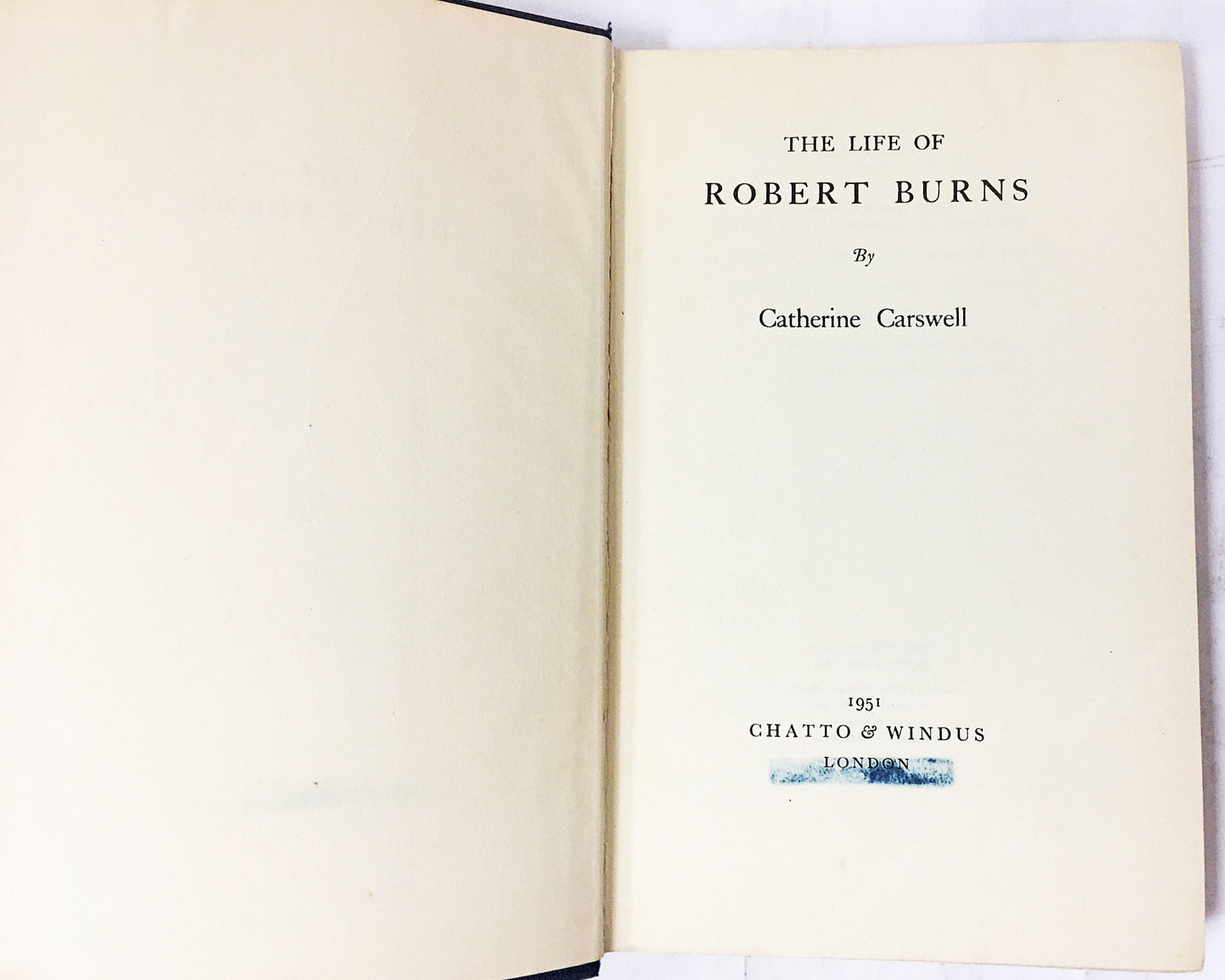 Life and works of Robert Burns Vintage book circa 1951. Scottish poet and lyricist. Poetry book lover gift. Blue Scotland decor.