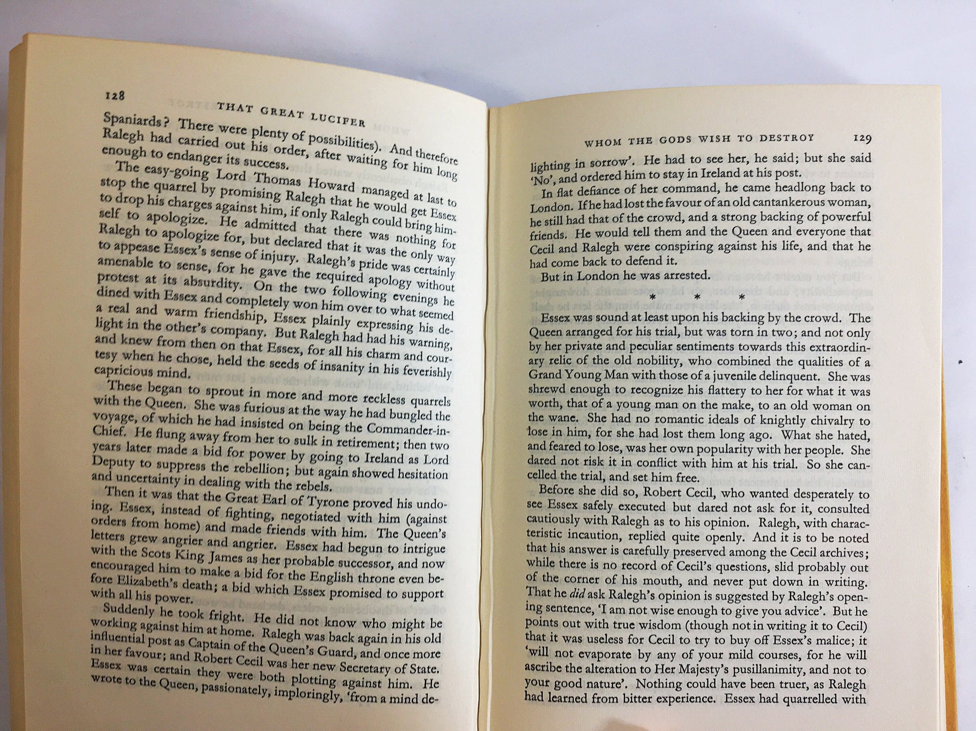 Walter Raleigh, biography, namesake North Carolina capital, executed for treason. That Great Lucifer Margaret Irwin 1961. Vintage book.