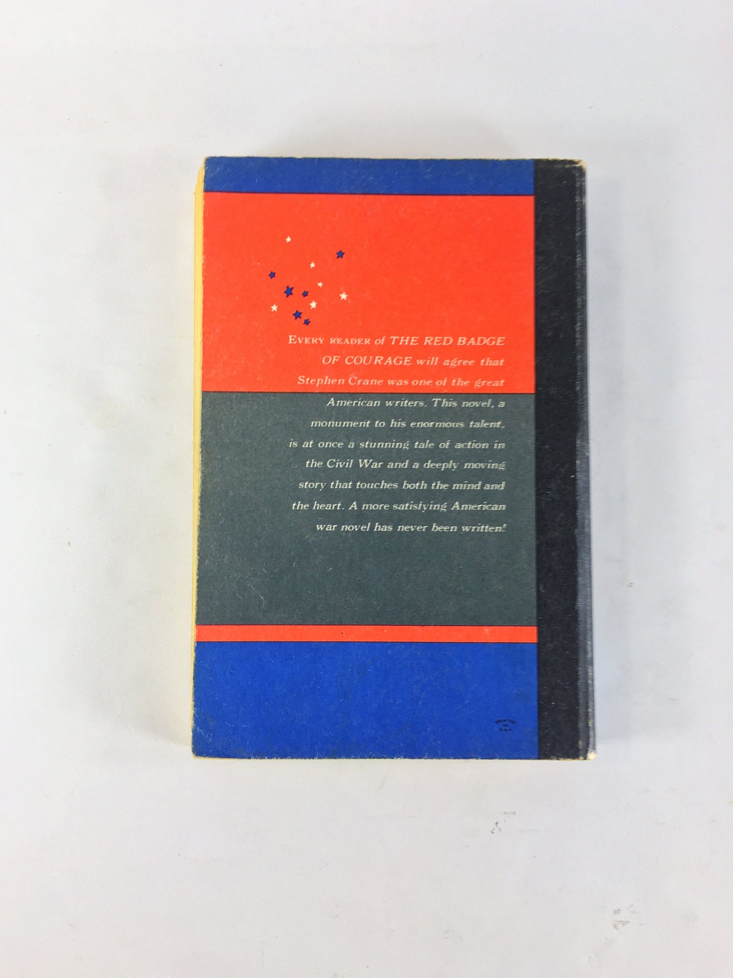 1961 Red Badge of Courage by Stephen Crane. Vintage Washington Square paperback book. Blue red black home bookshelf decor. Civil War Union